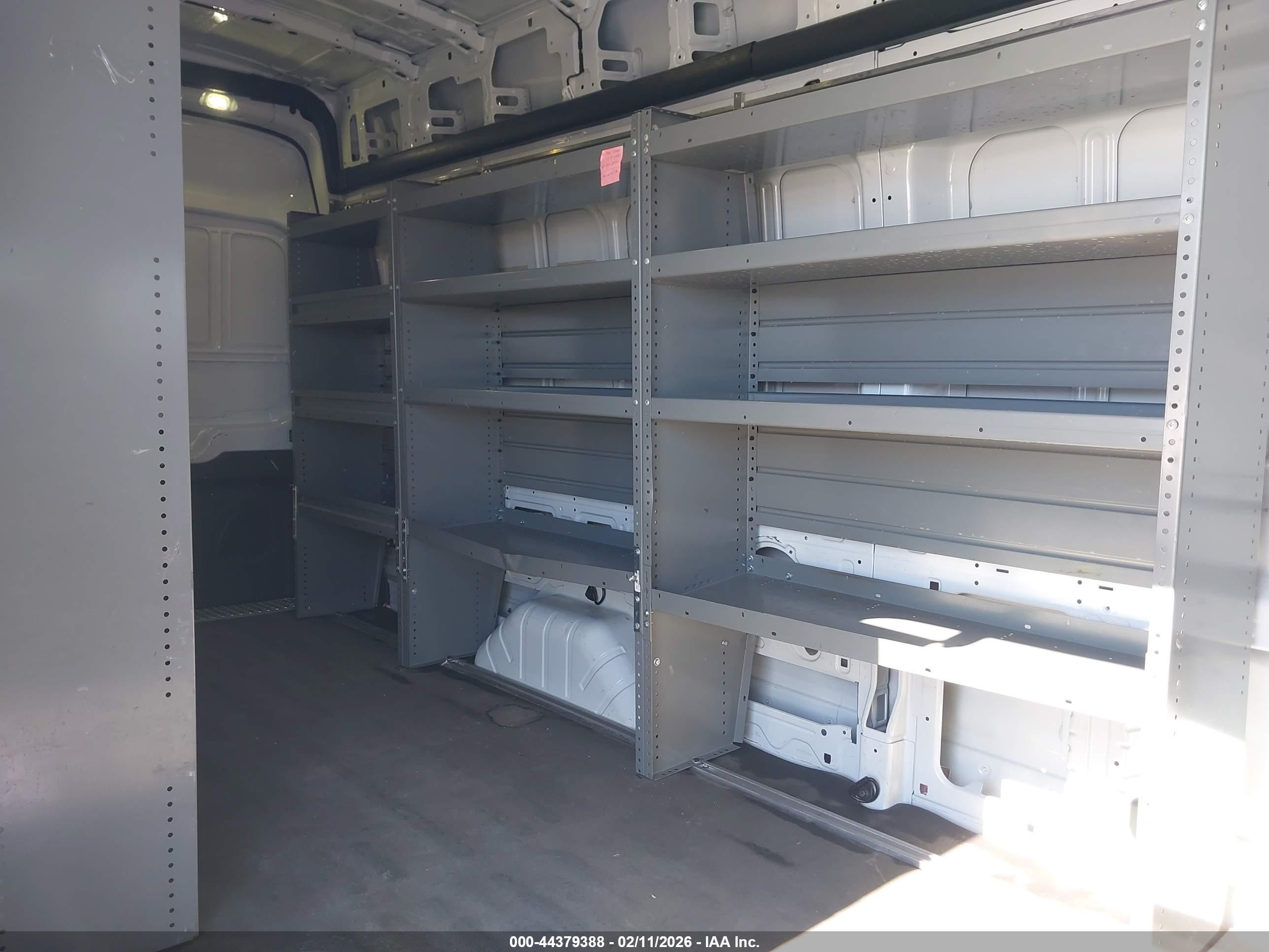 FORD TRANSIT-350 image 8