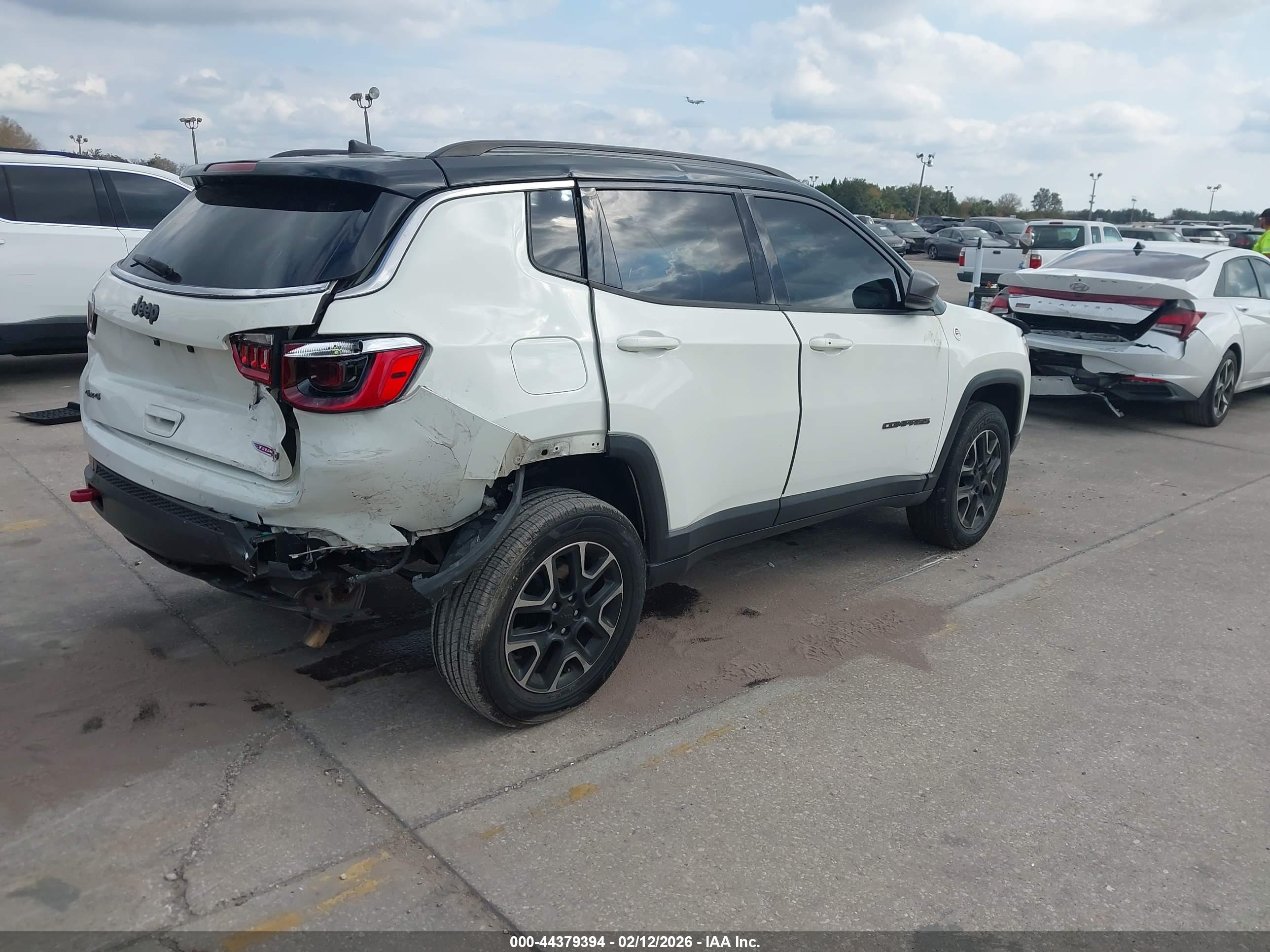 JEEP COMPASS image 4
