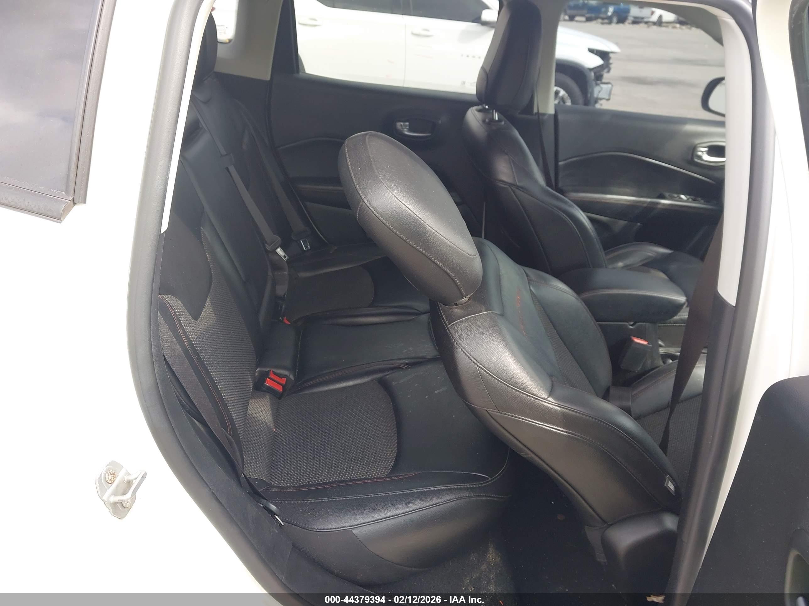 JEEP COMPASS image 8