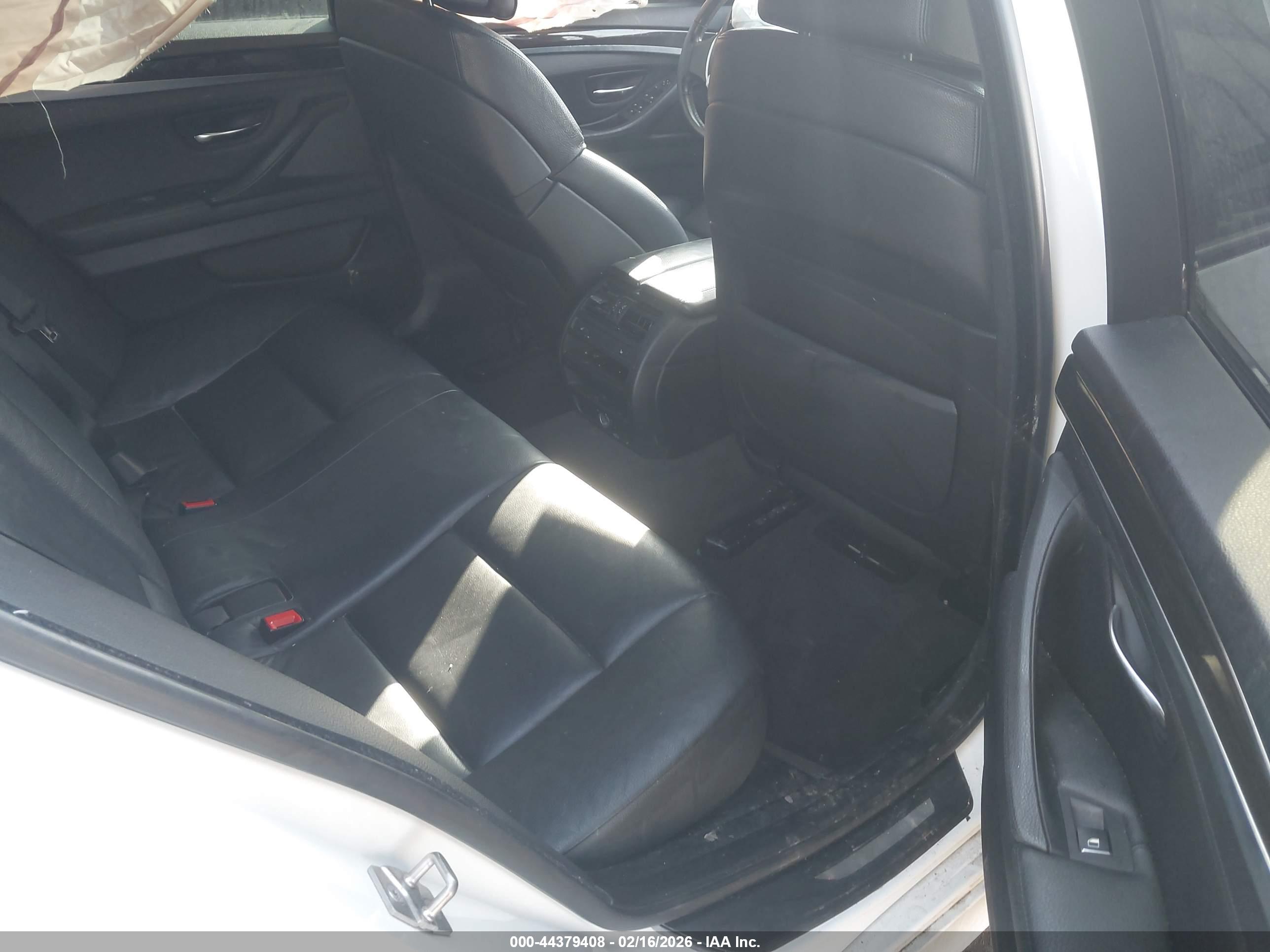 BMW 535I image 8