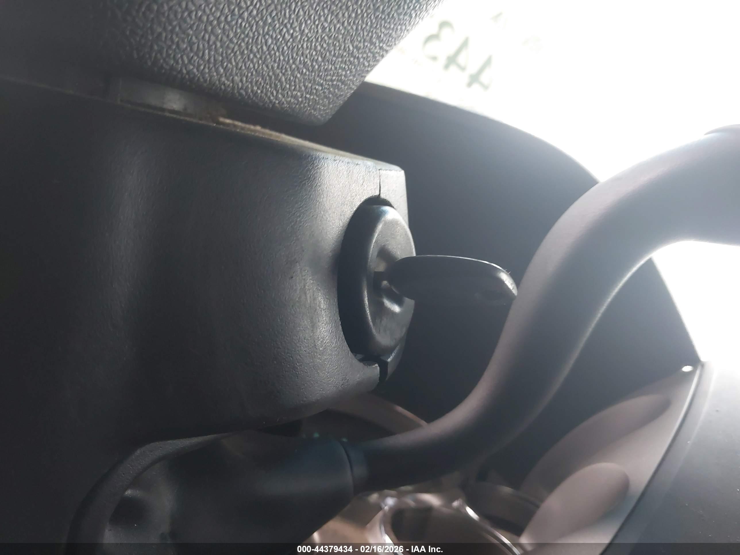 CHEVROLET SILVERADO image 11