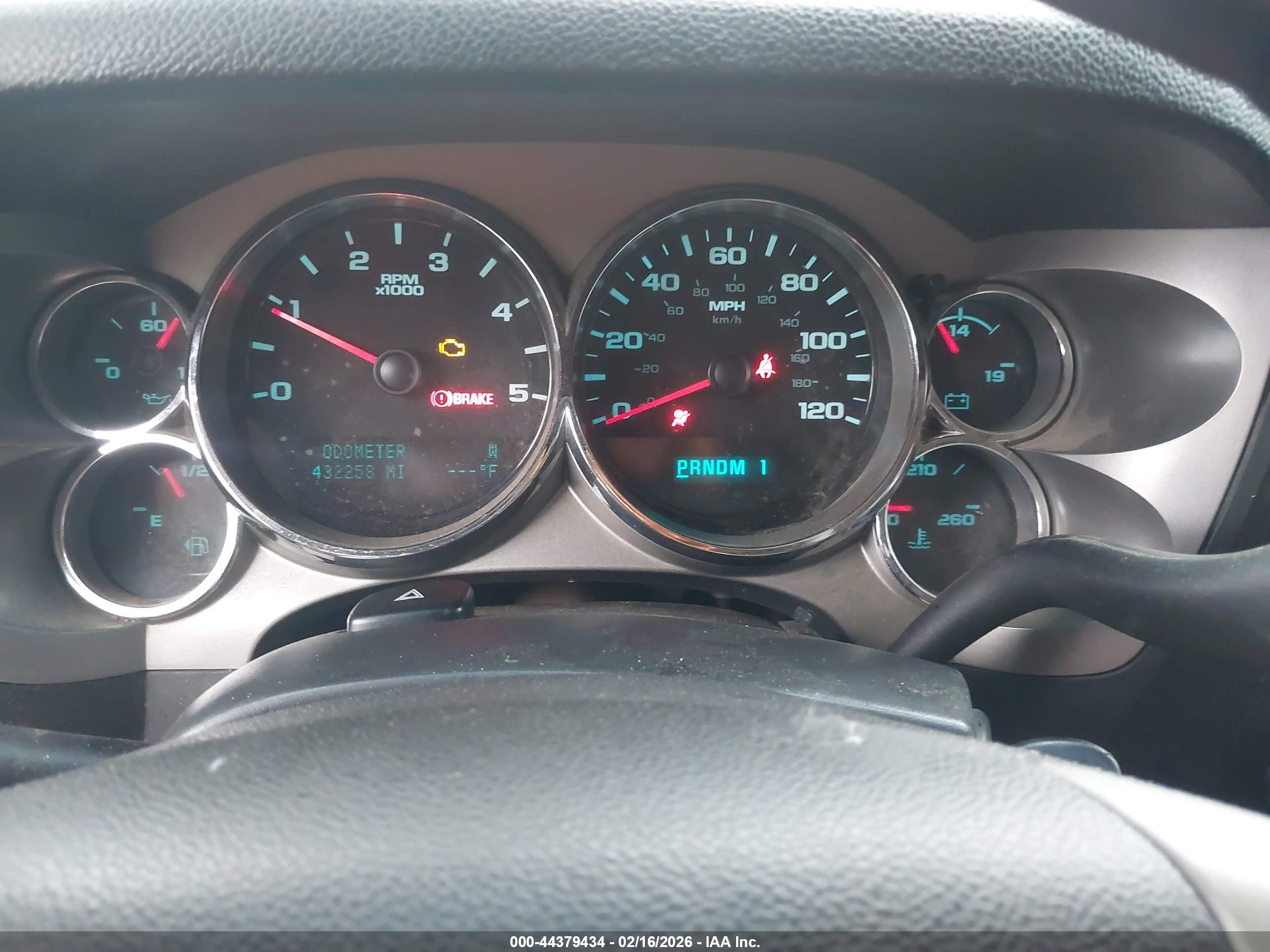CHEVROLET SILVERADO image 7