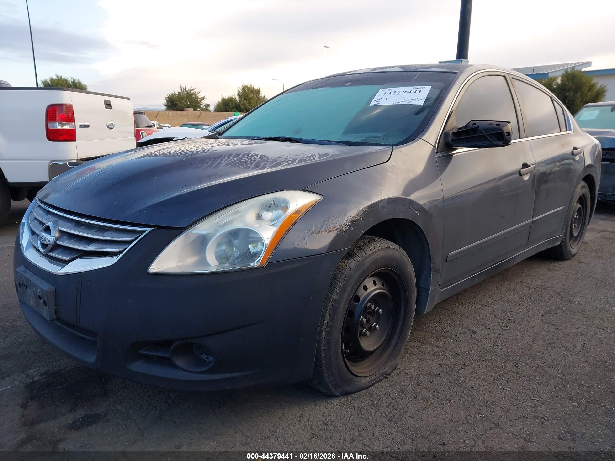 NISSAN ALTIMA image 2