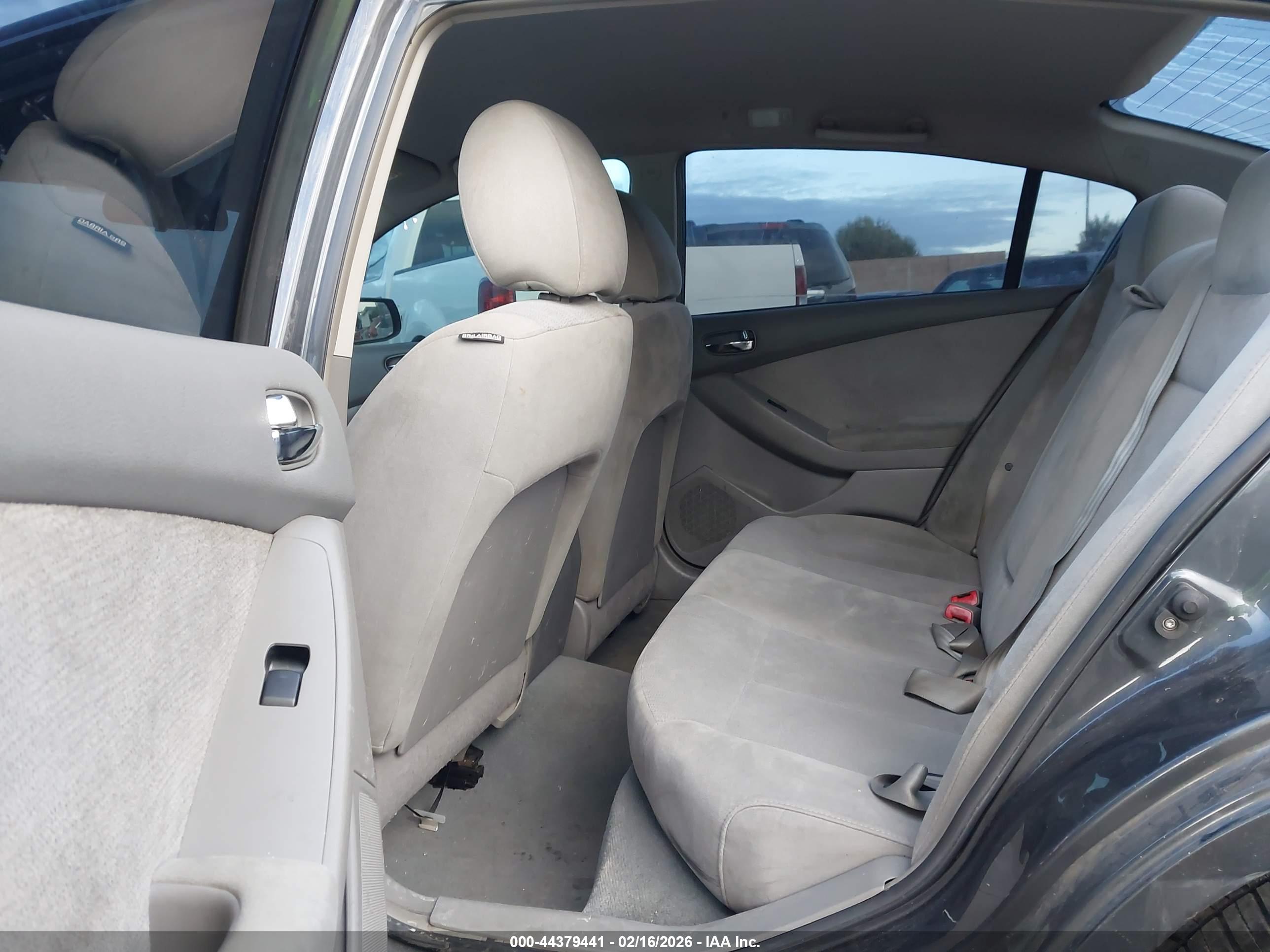 NISSAN ALTIMA image 8
