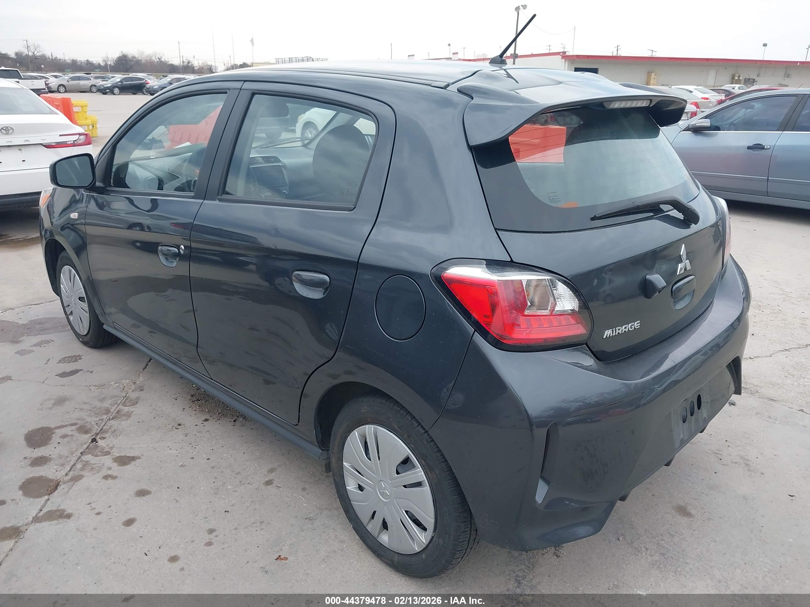 MITSUBISHI MIRAGE image 3
