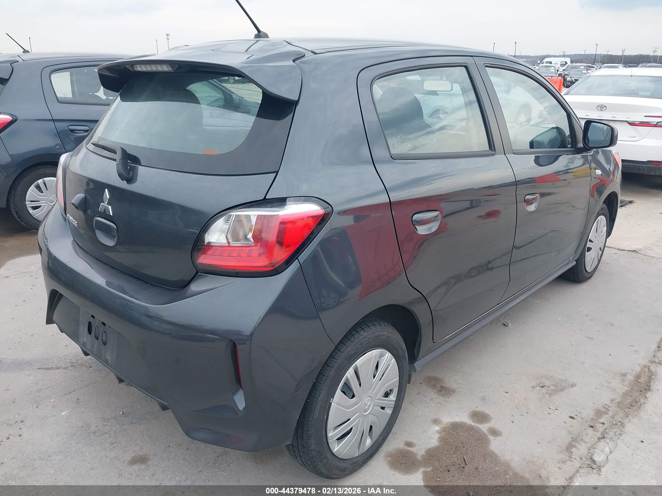 MITSUBISHI MIRAGE image 4