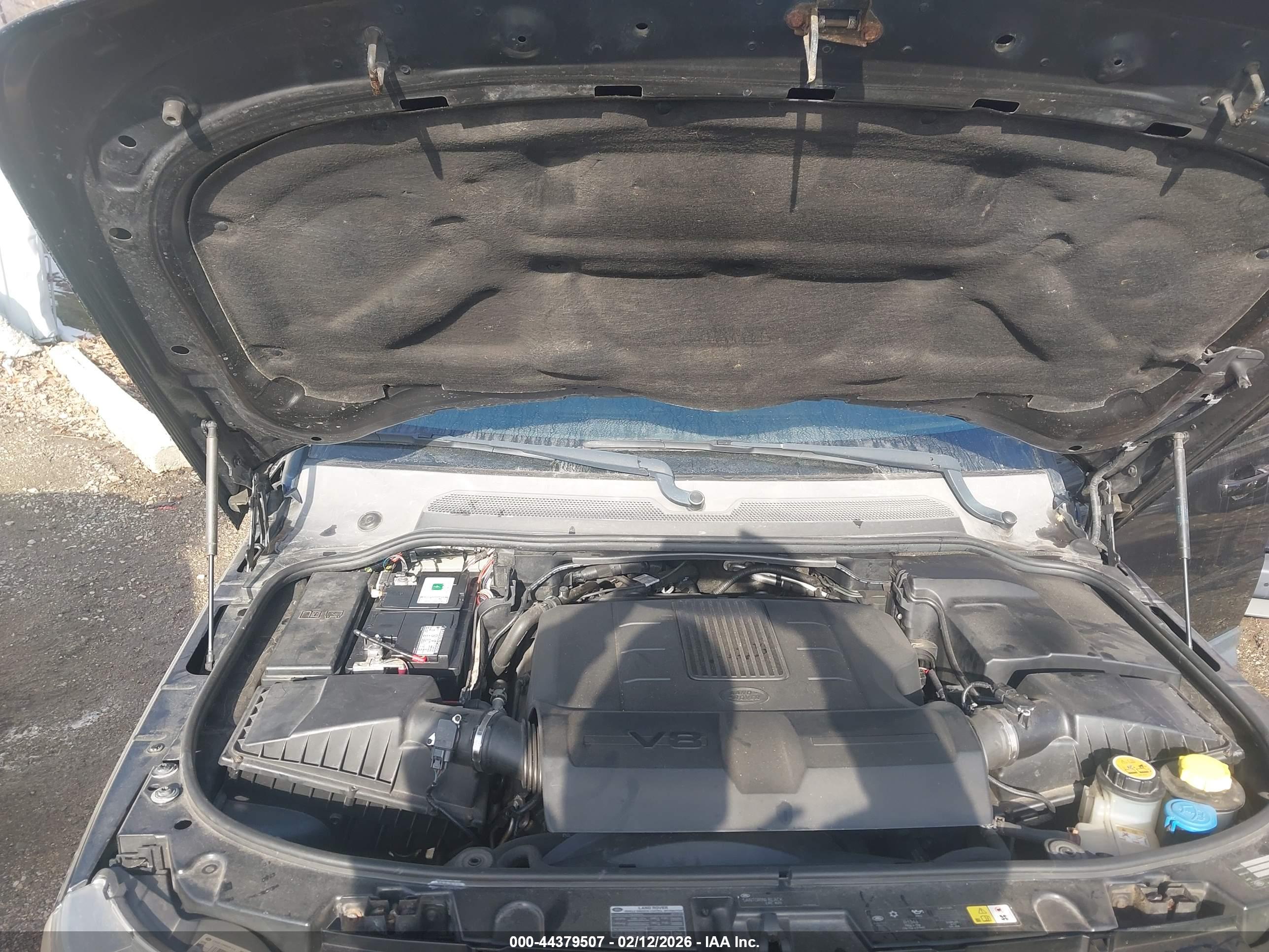 LAND ROVER image 10