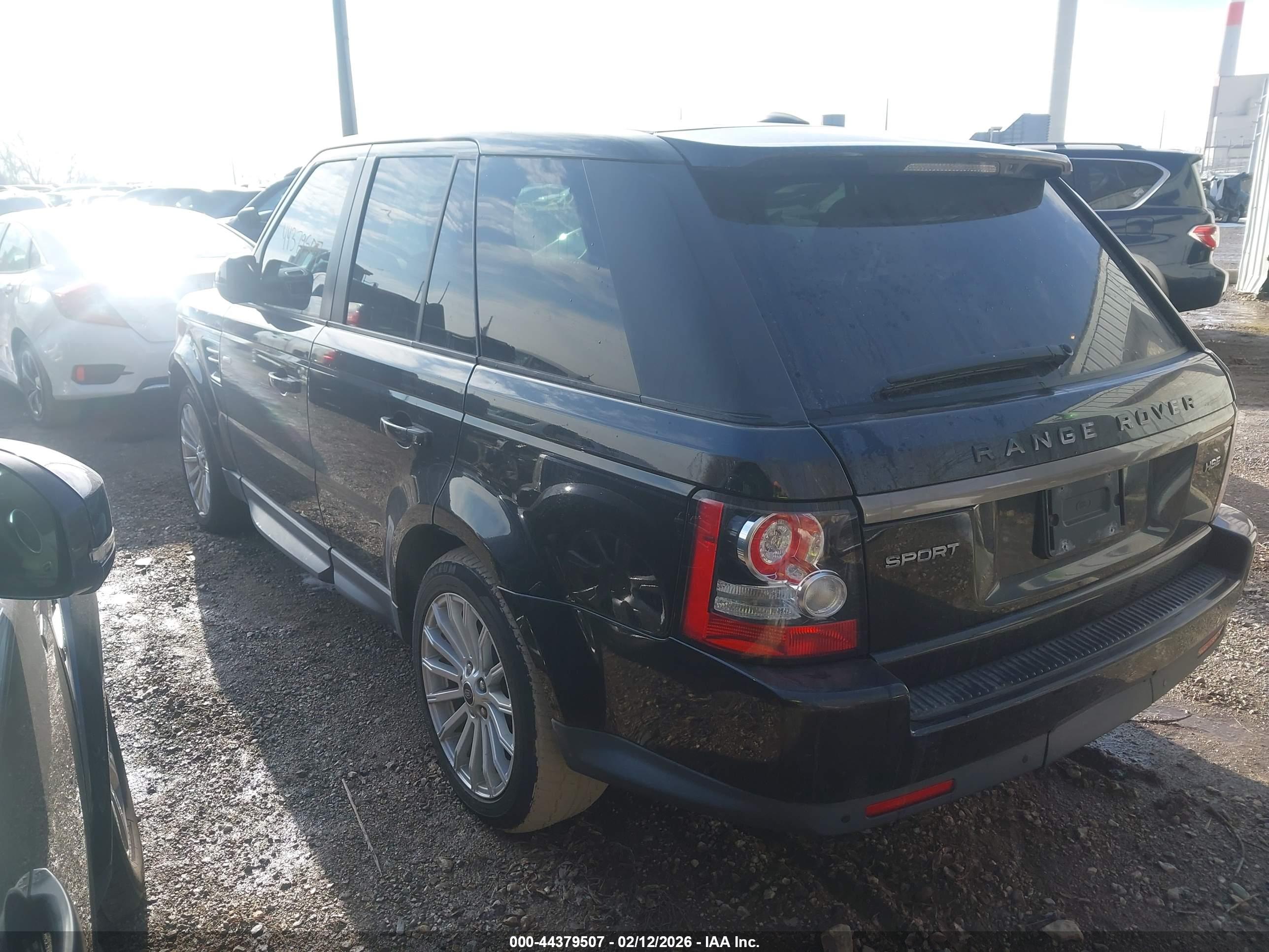 LAND ROVER image 3