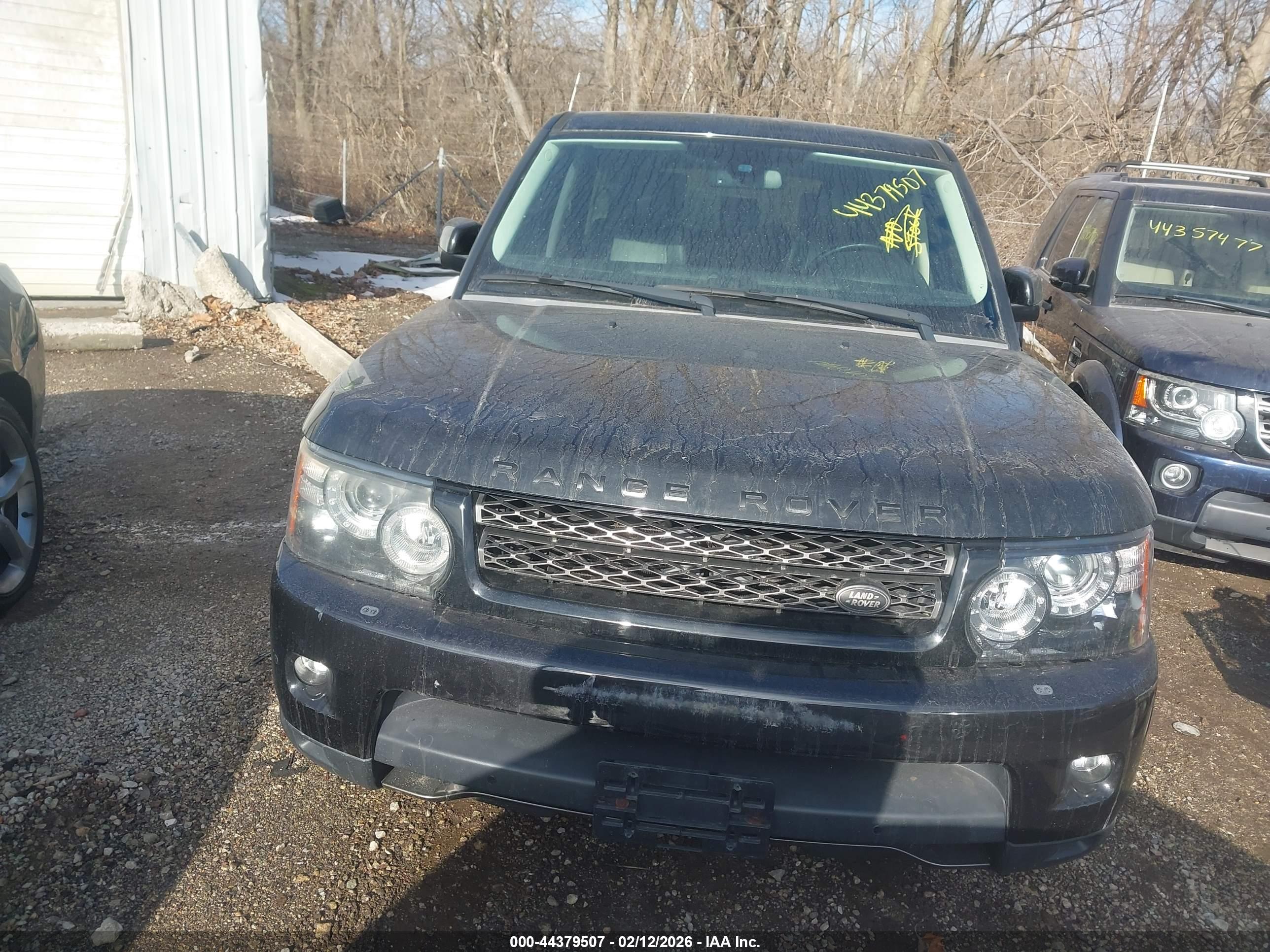 LAND ROVER image 6