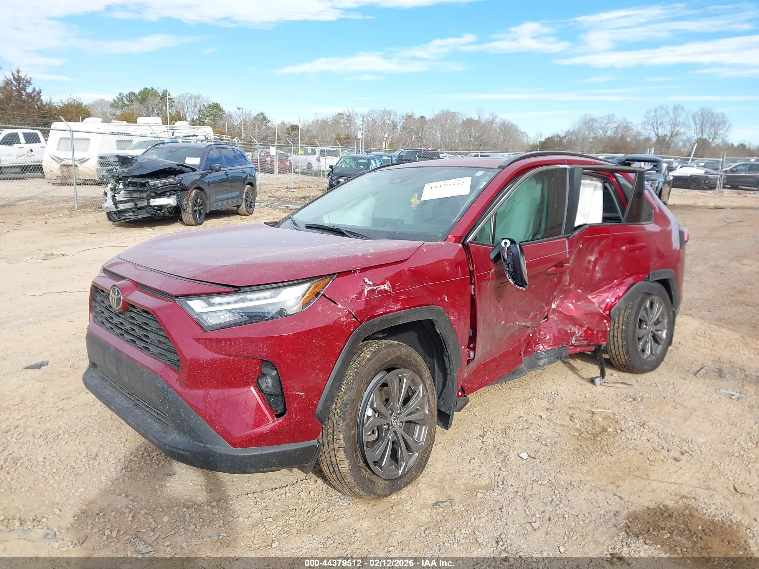 TOYOTA RAV4 image 2