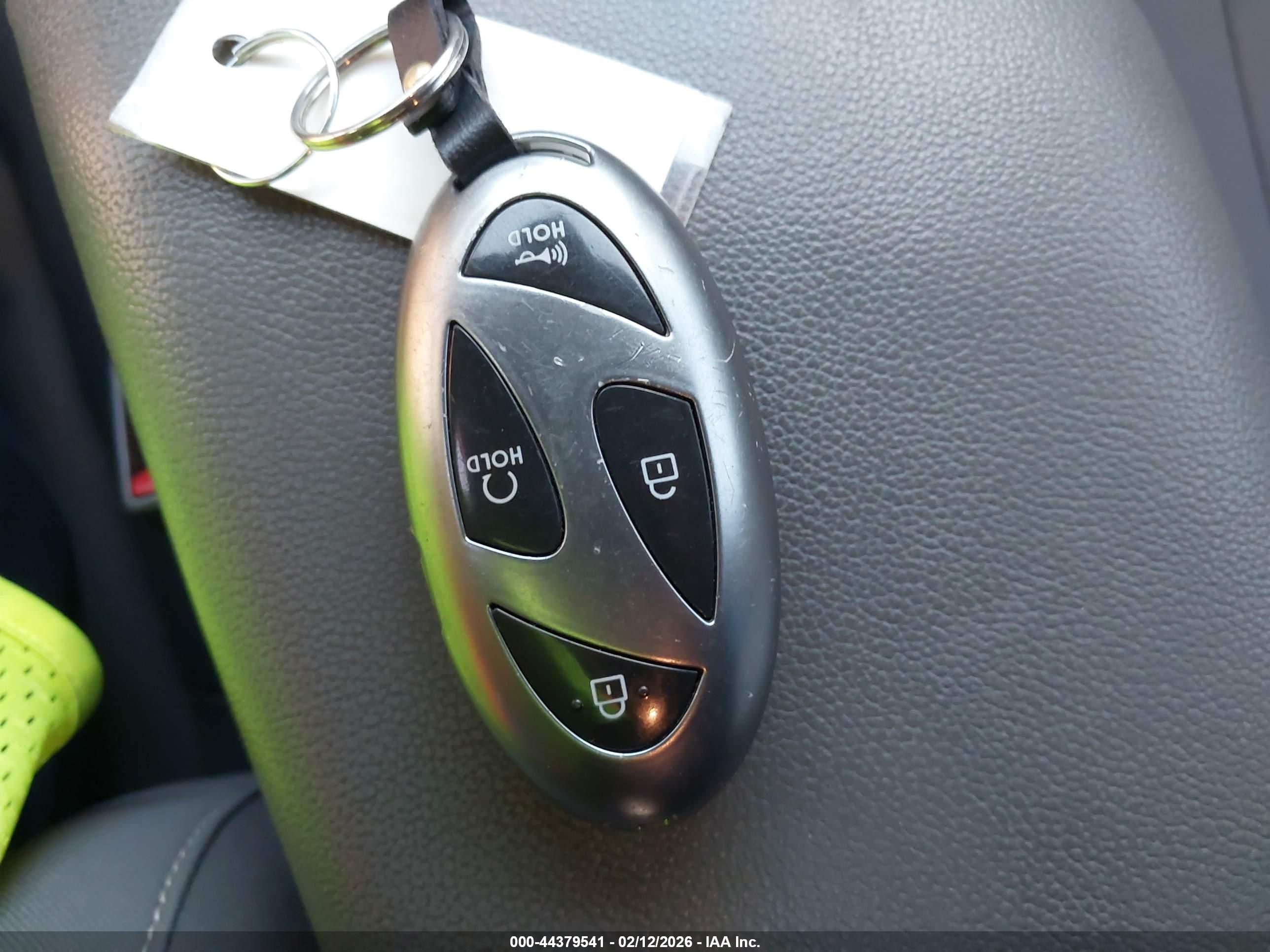 HYUNDAI ELANTRA image 11