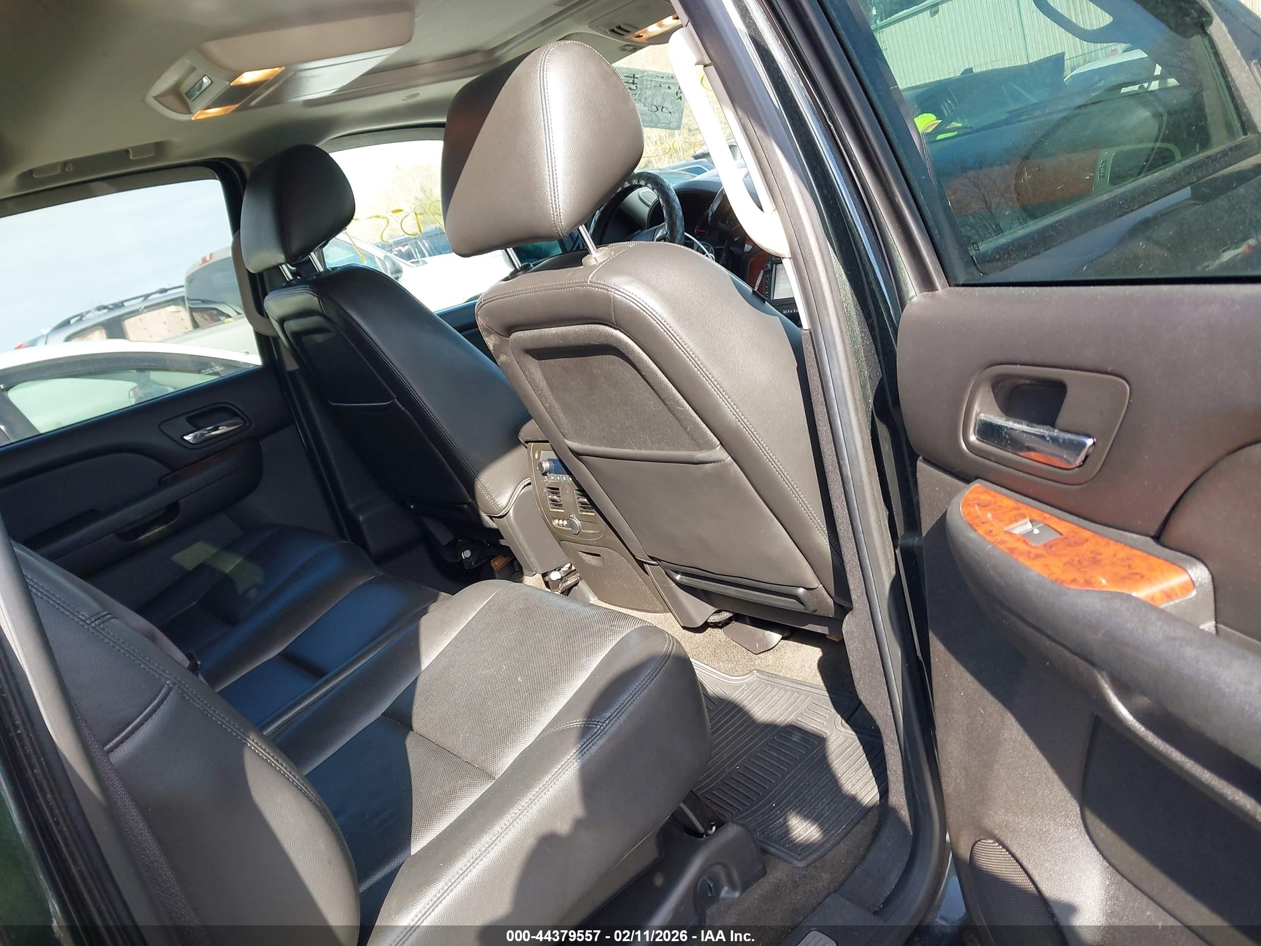 CHEVROLET AVALANCHE image 8