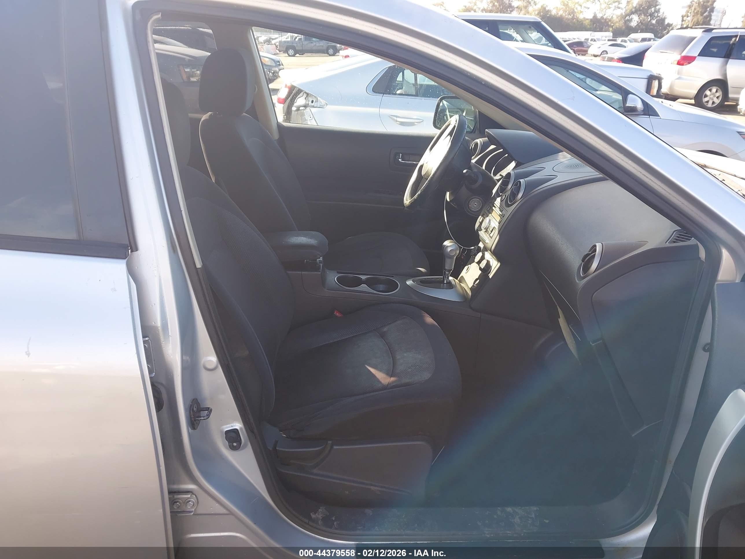 NISSAN ROGUE image 5