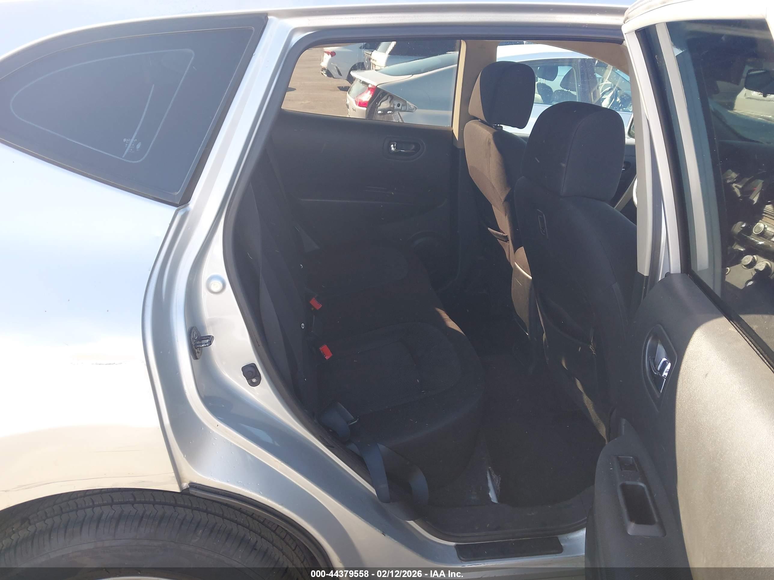 NISSAN ROGUE image 8