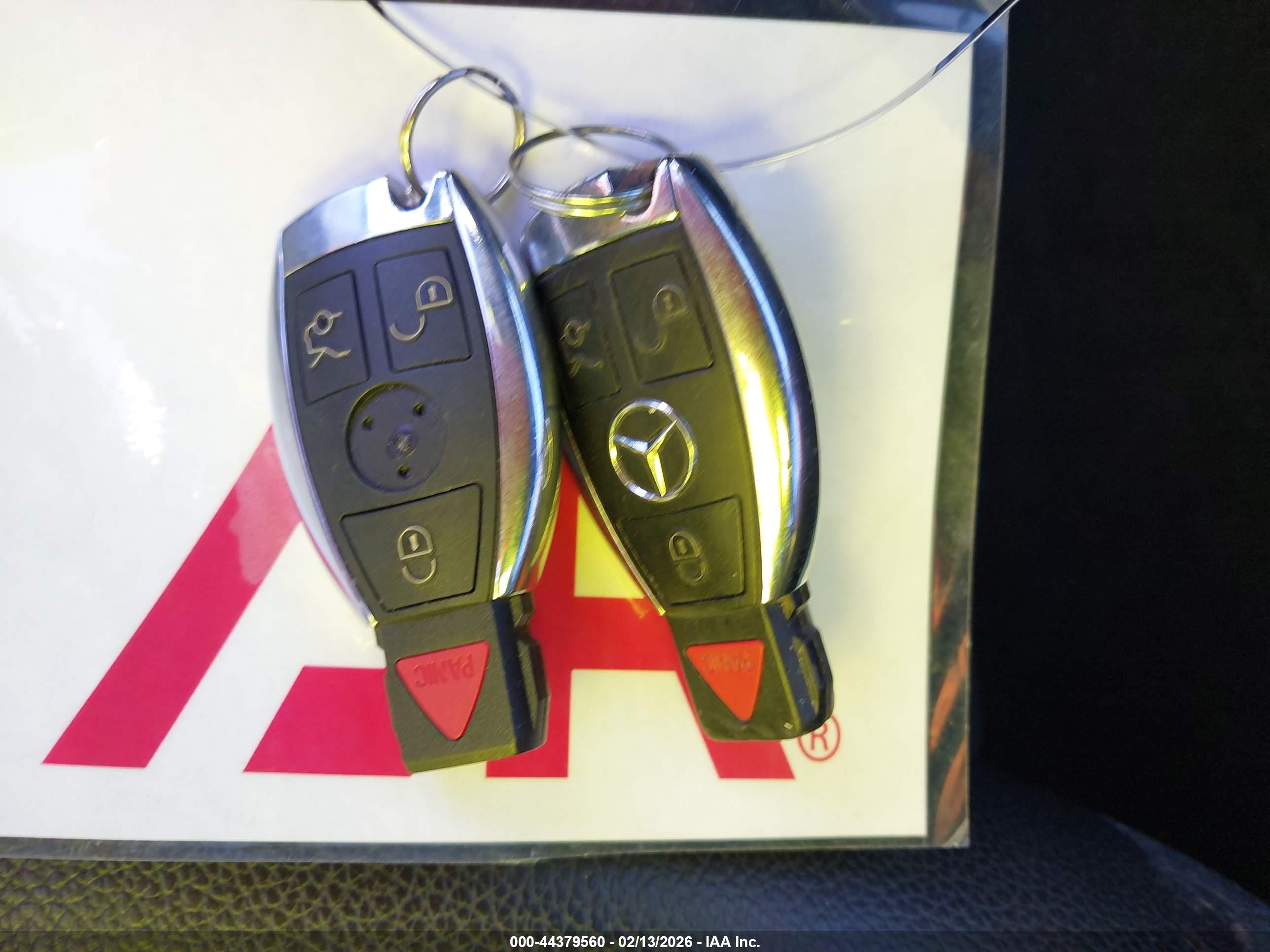 MERCEDES-BENZ E image 11