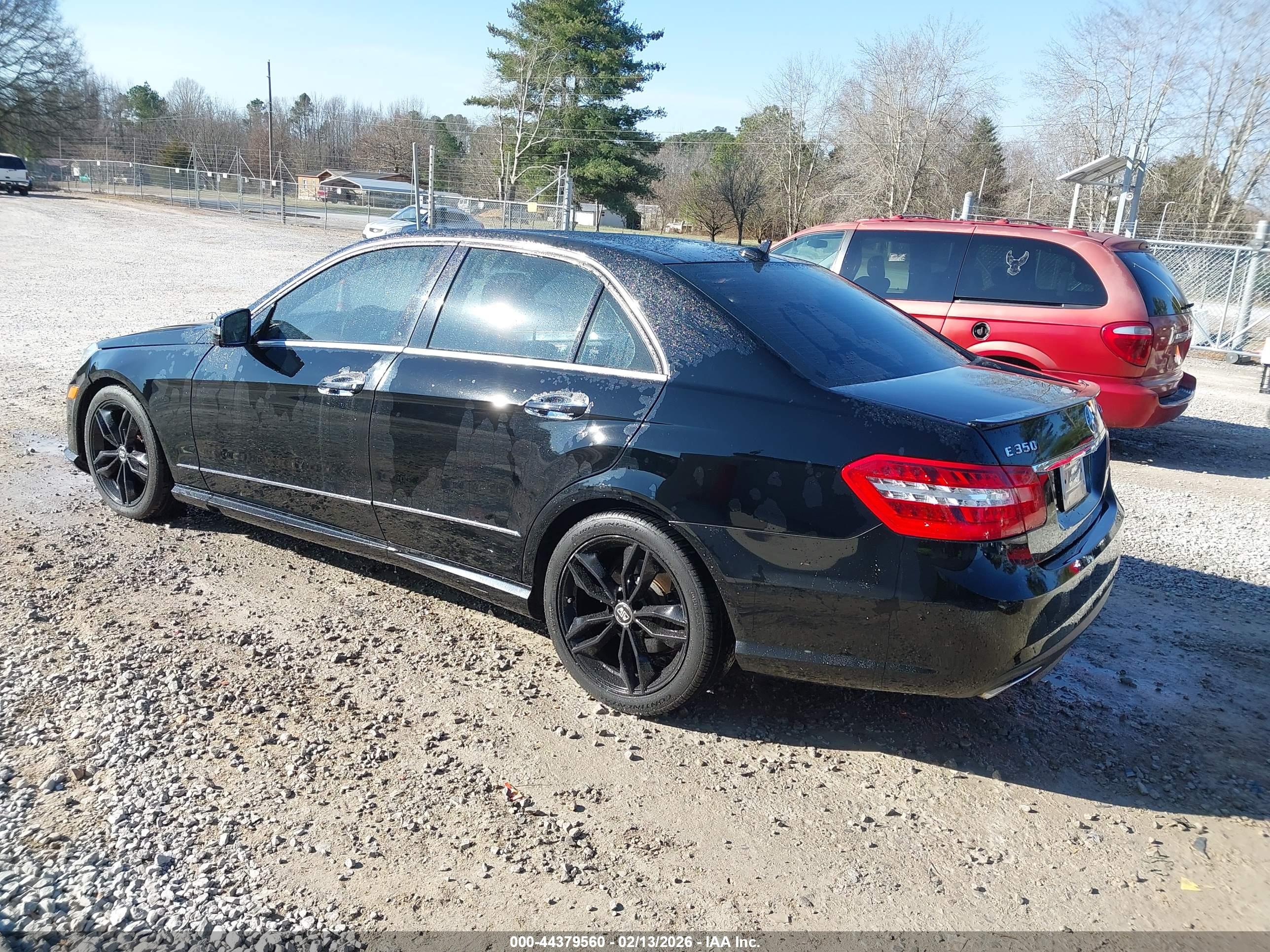 MERCEDES-BENZ E image 3