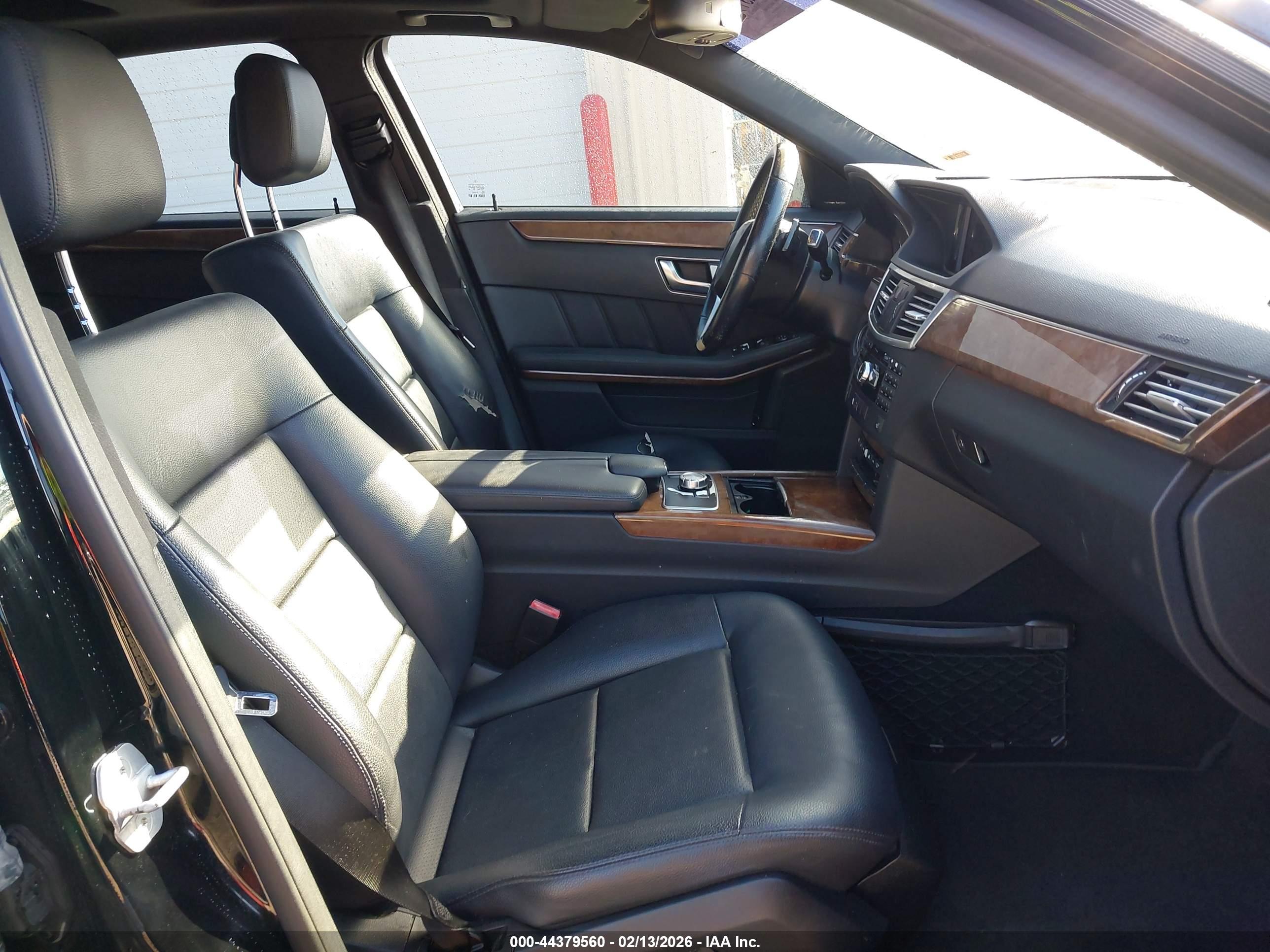 MERCEDES-BENZ E image 5