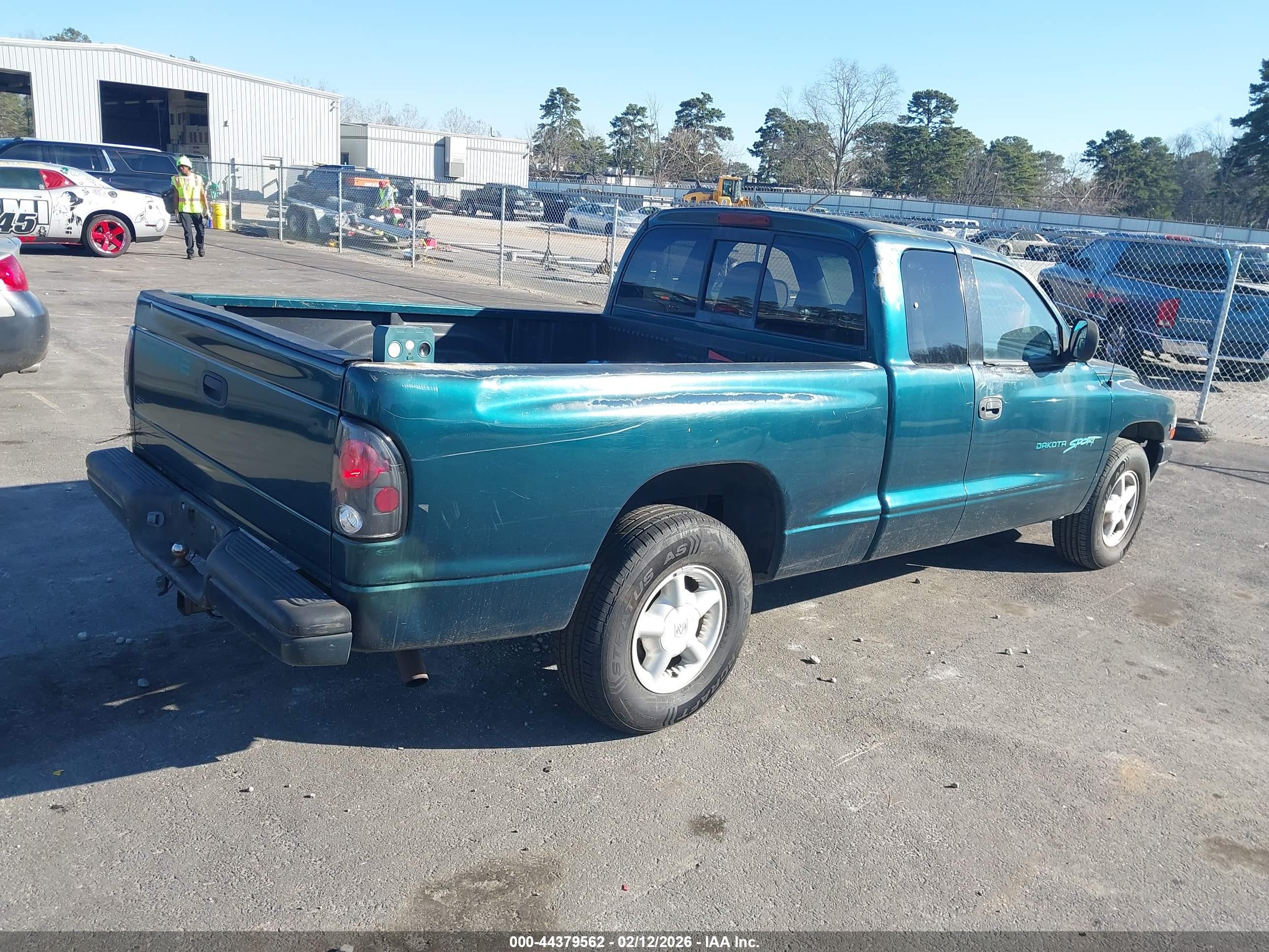 DODGE DAKOTA image 4