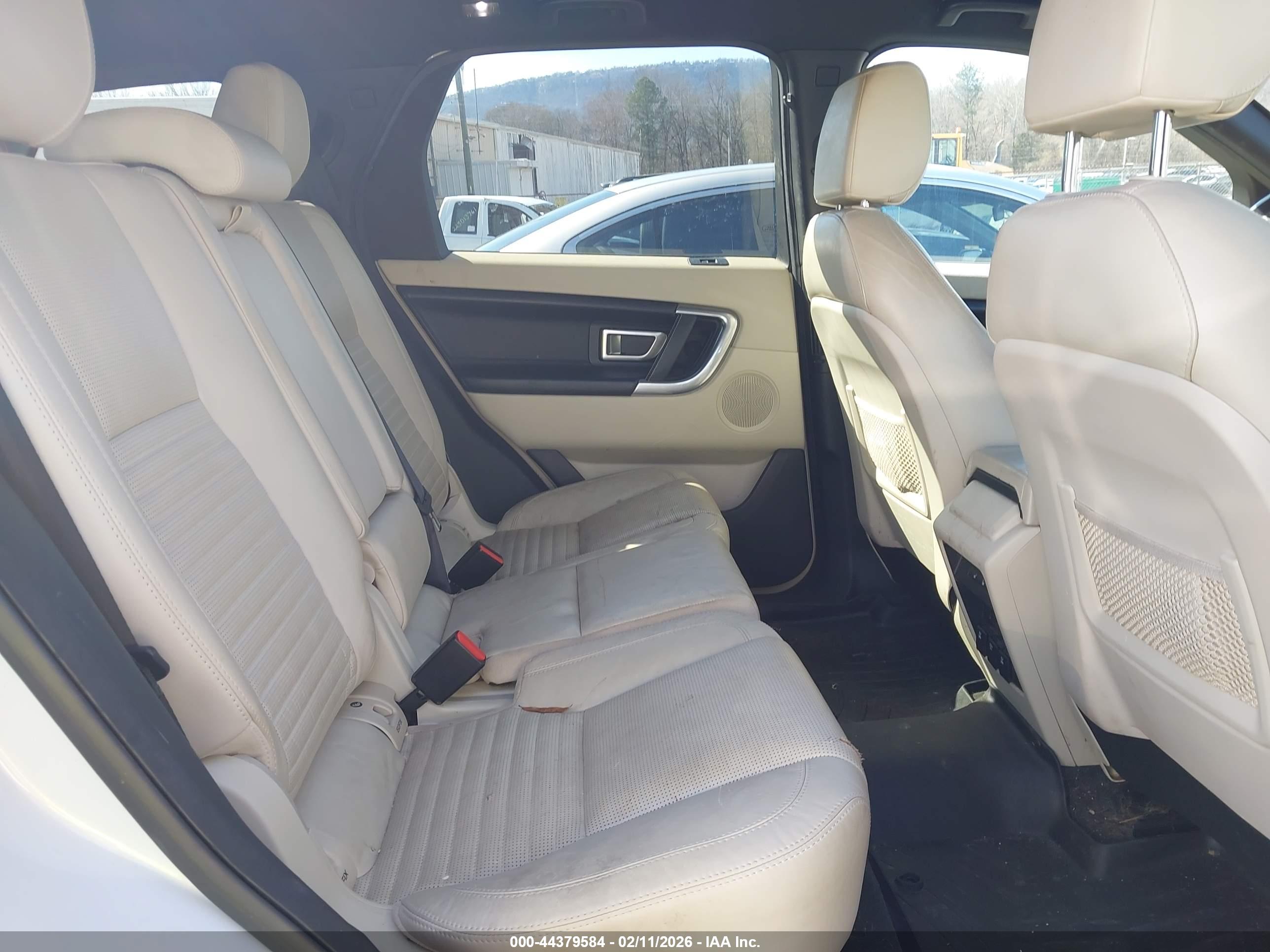 LAND ROVER image 8