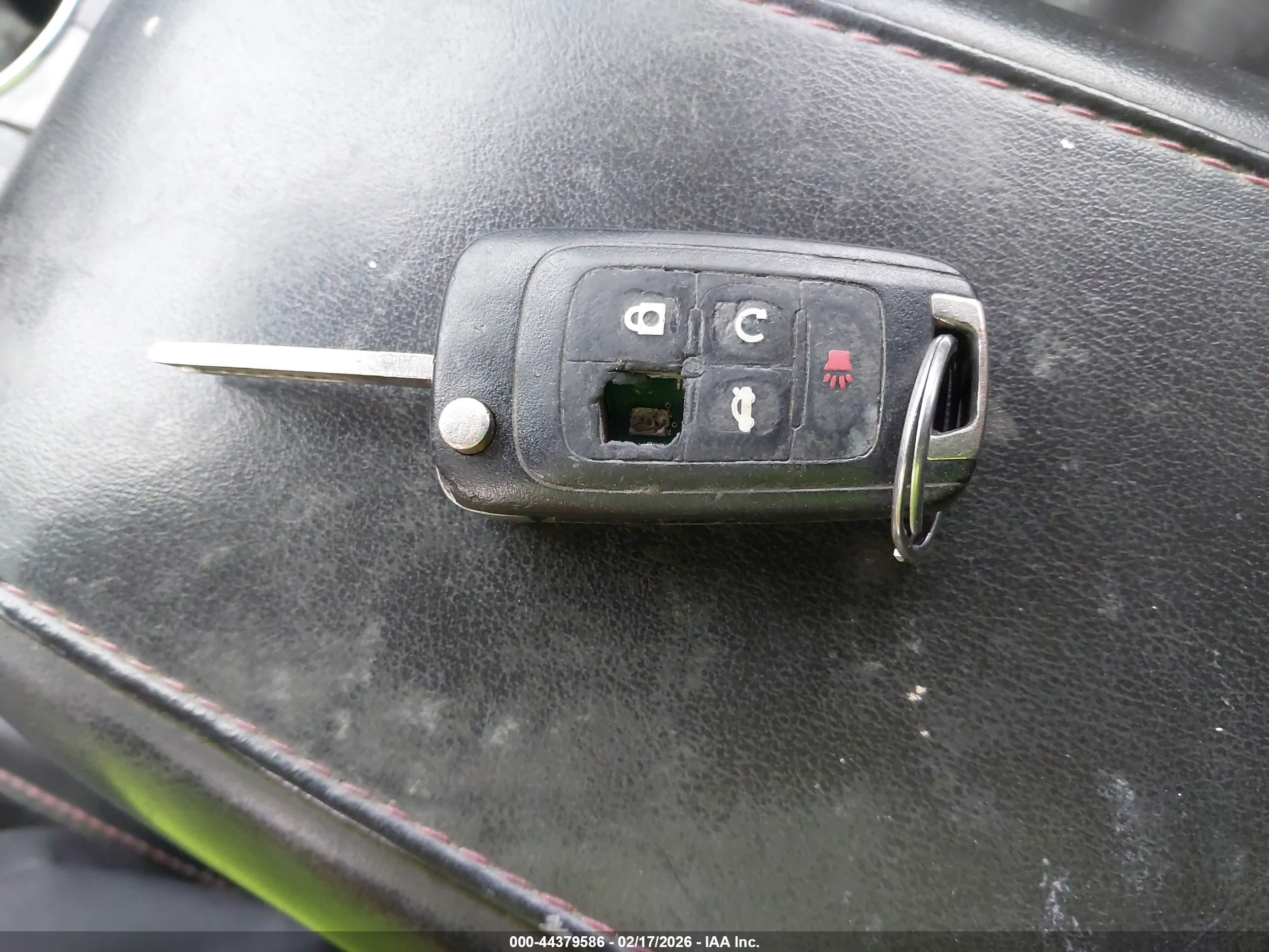 CHEVROLET EQUINOX image 11