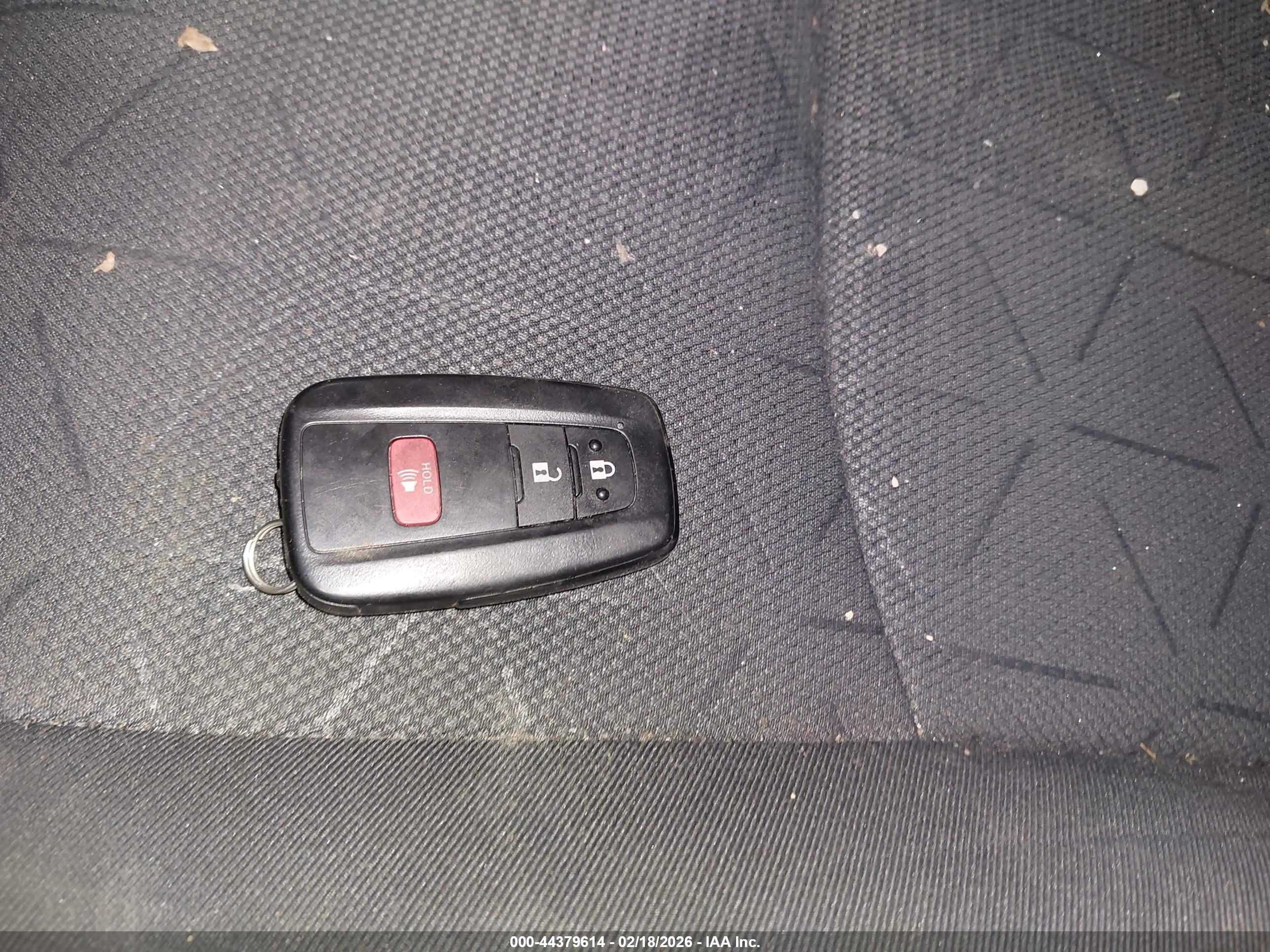 TOYOTA RAV4 image 11