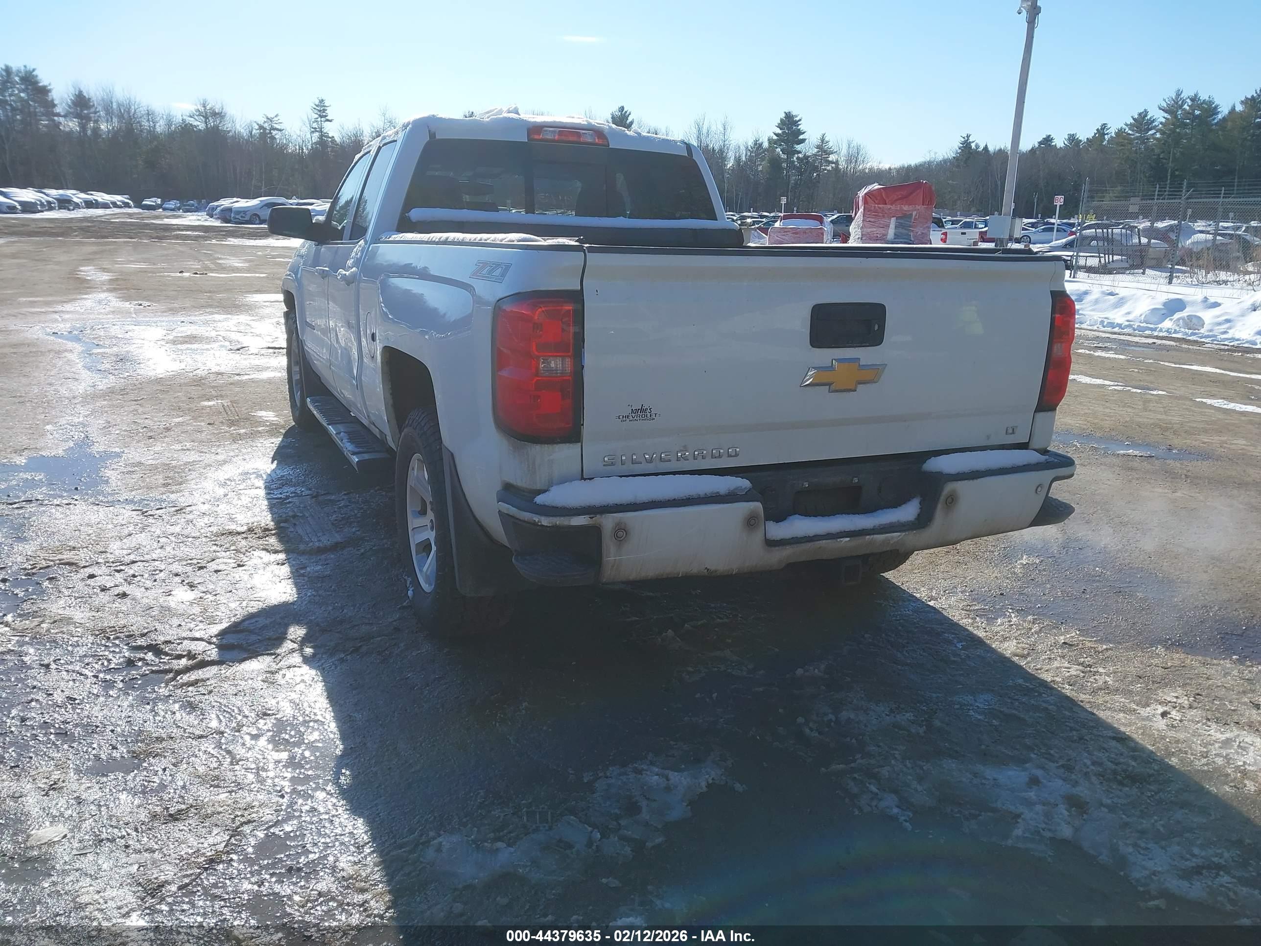 CHEVROLET SILVERADO image 3