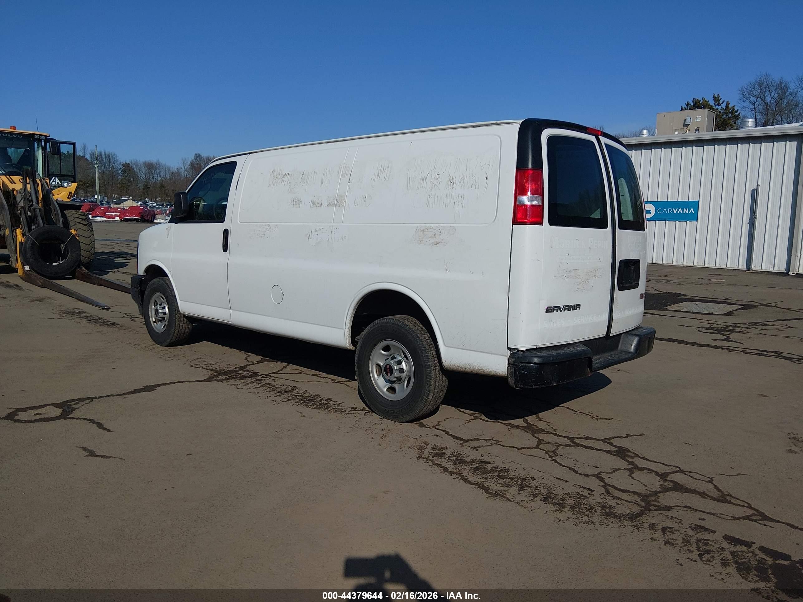 GMC SAVANA image 3