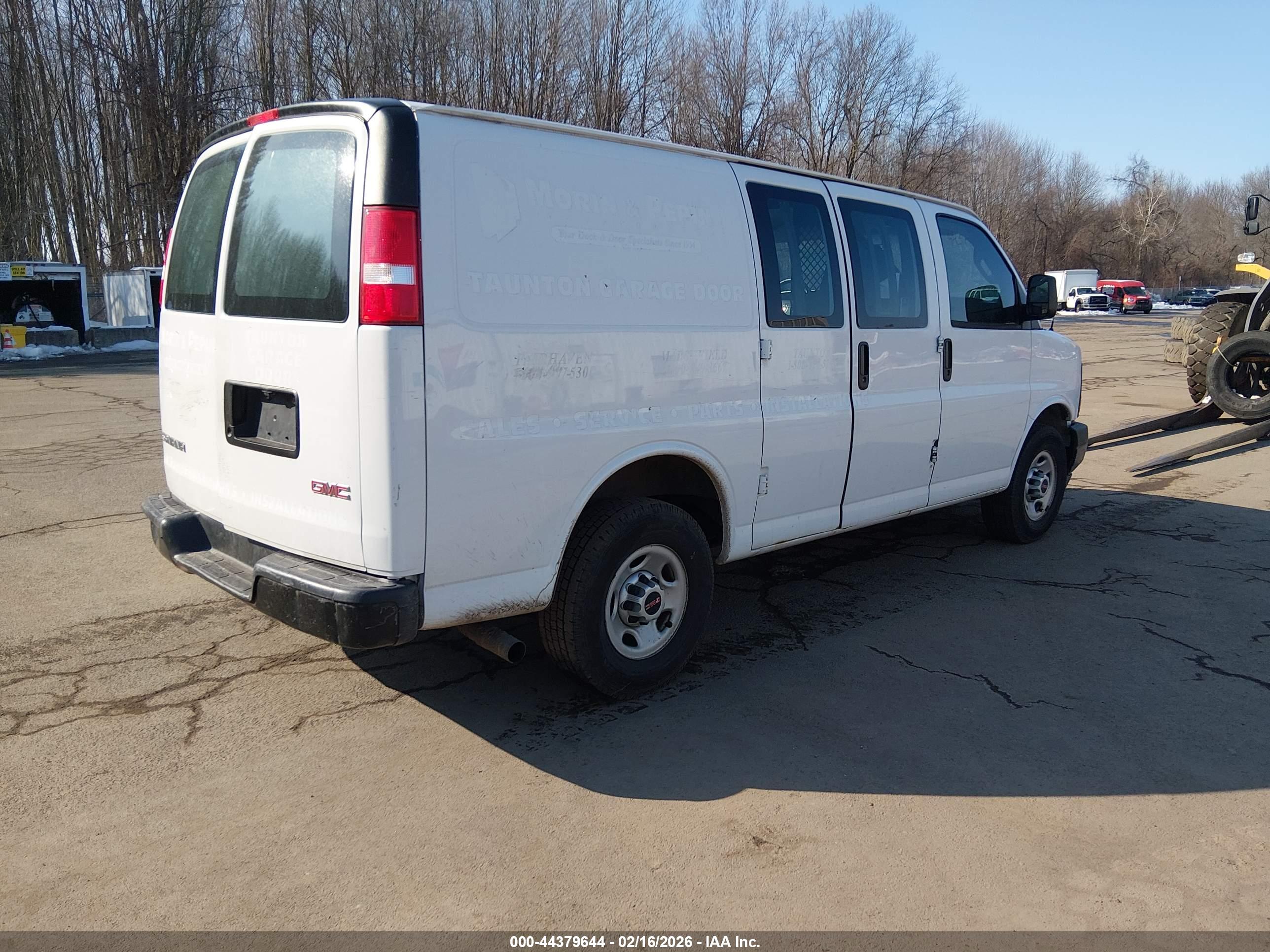 GMC SAVANA image 4