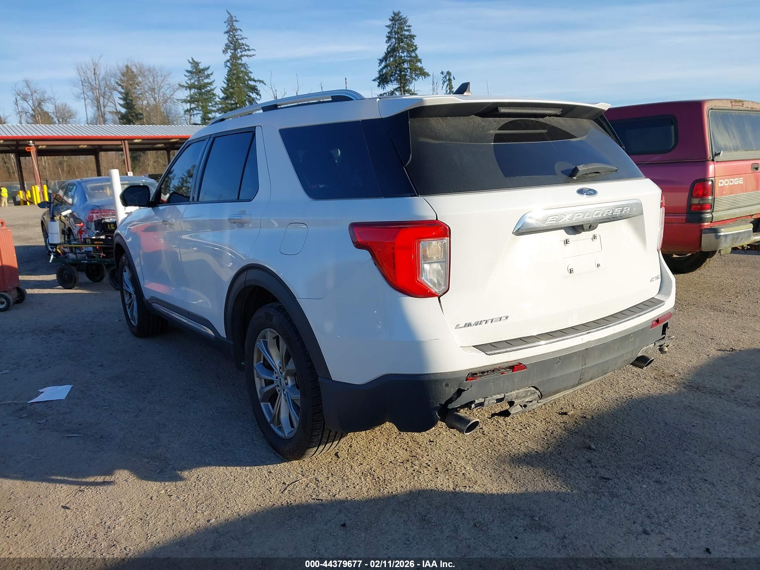 FORD EXPLORER image 3