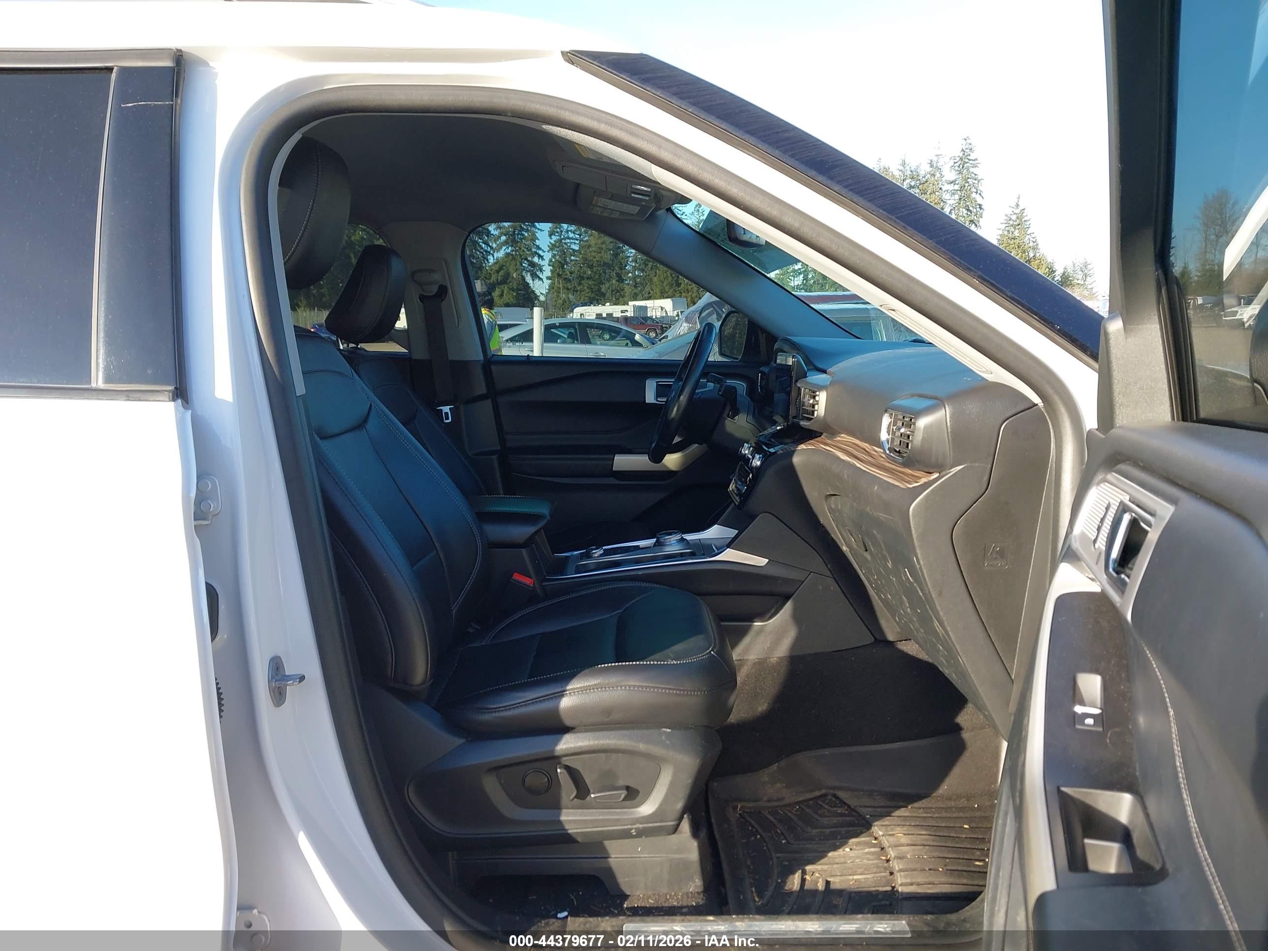 FORD EXPLORER image 5
