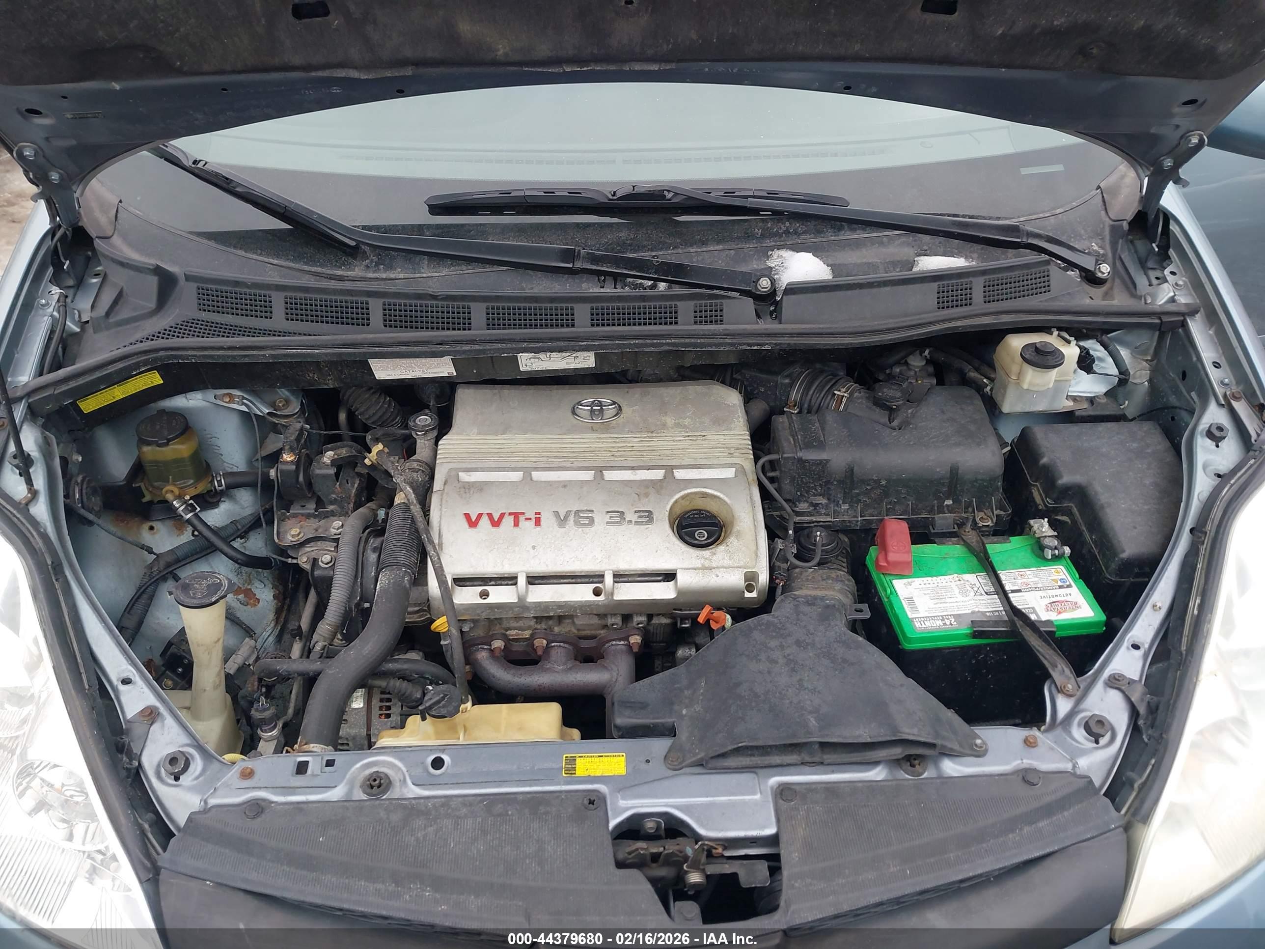 TOYOTA SIENNA image 10