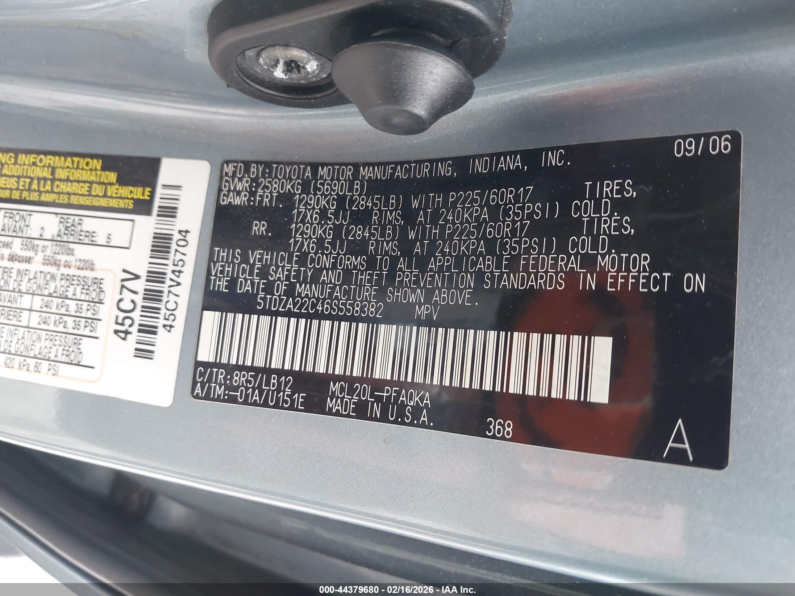 TOYOTA SIENNA image 9