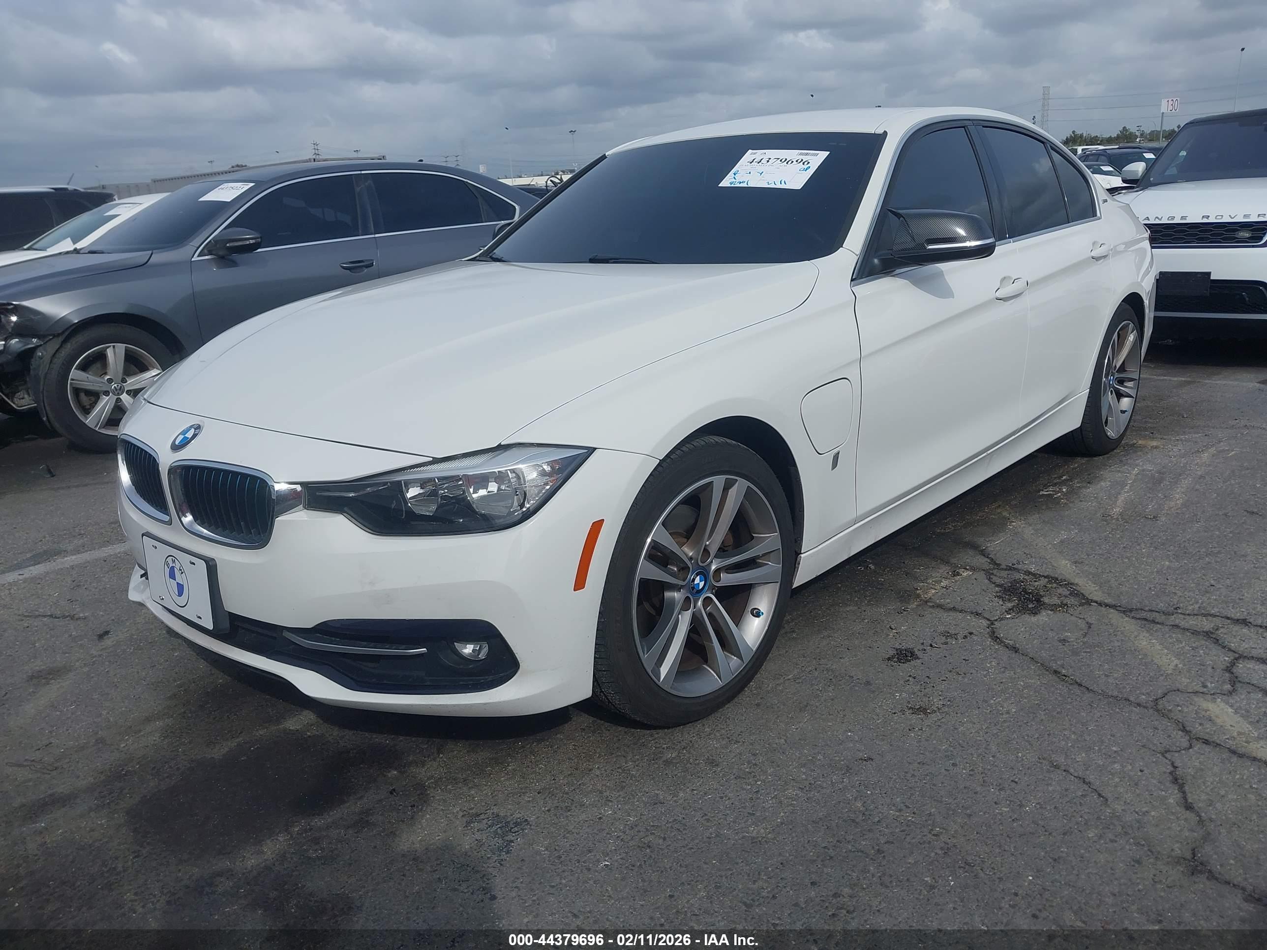 BMW 330E image 2