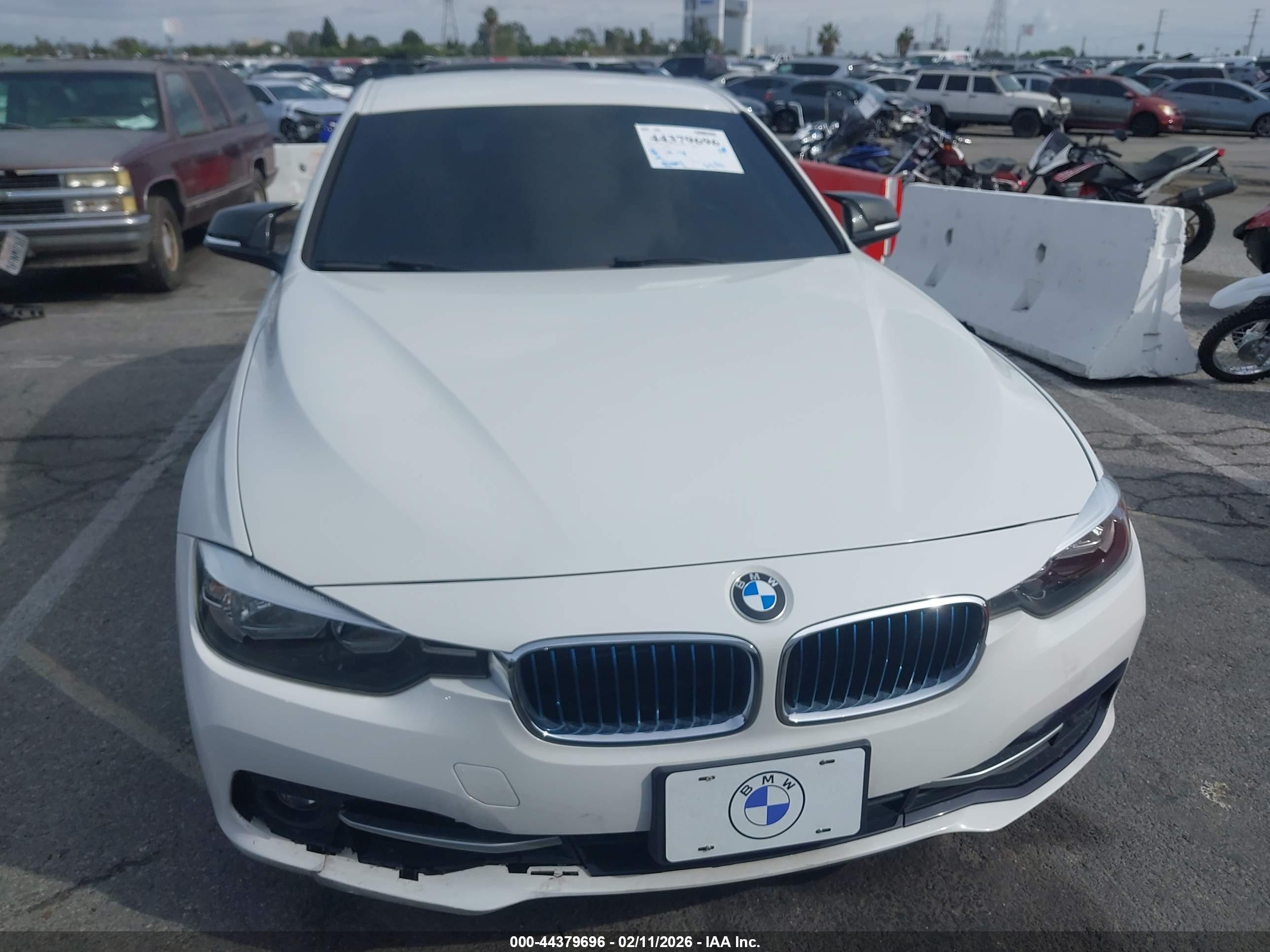 BMW 330E image 6