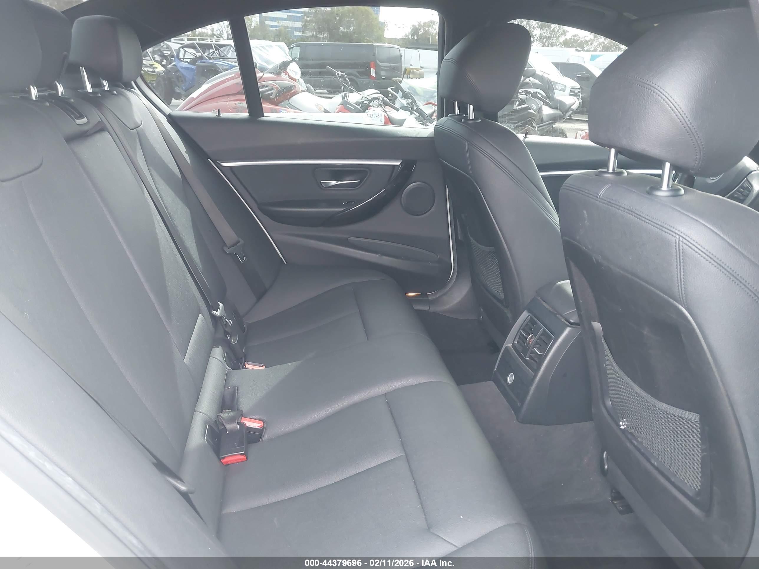 BMW 330E image 8