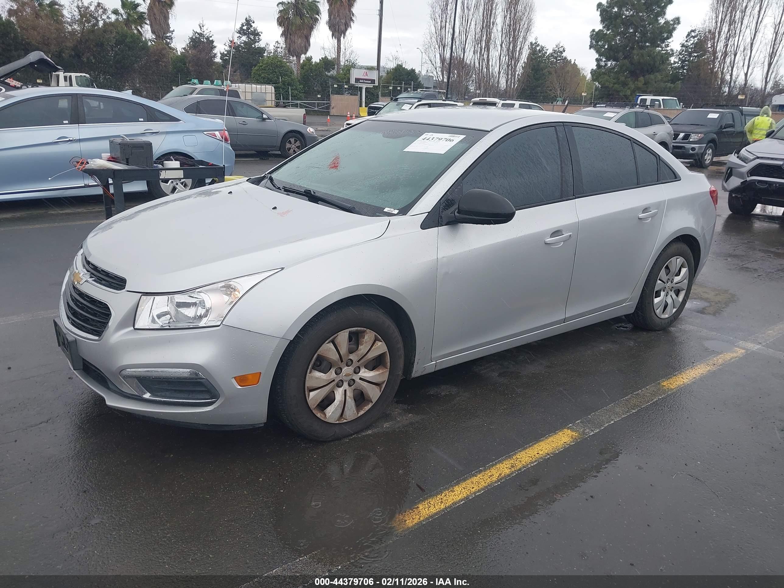 CHEVROLET CRUZE image 2