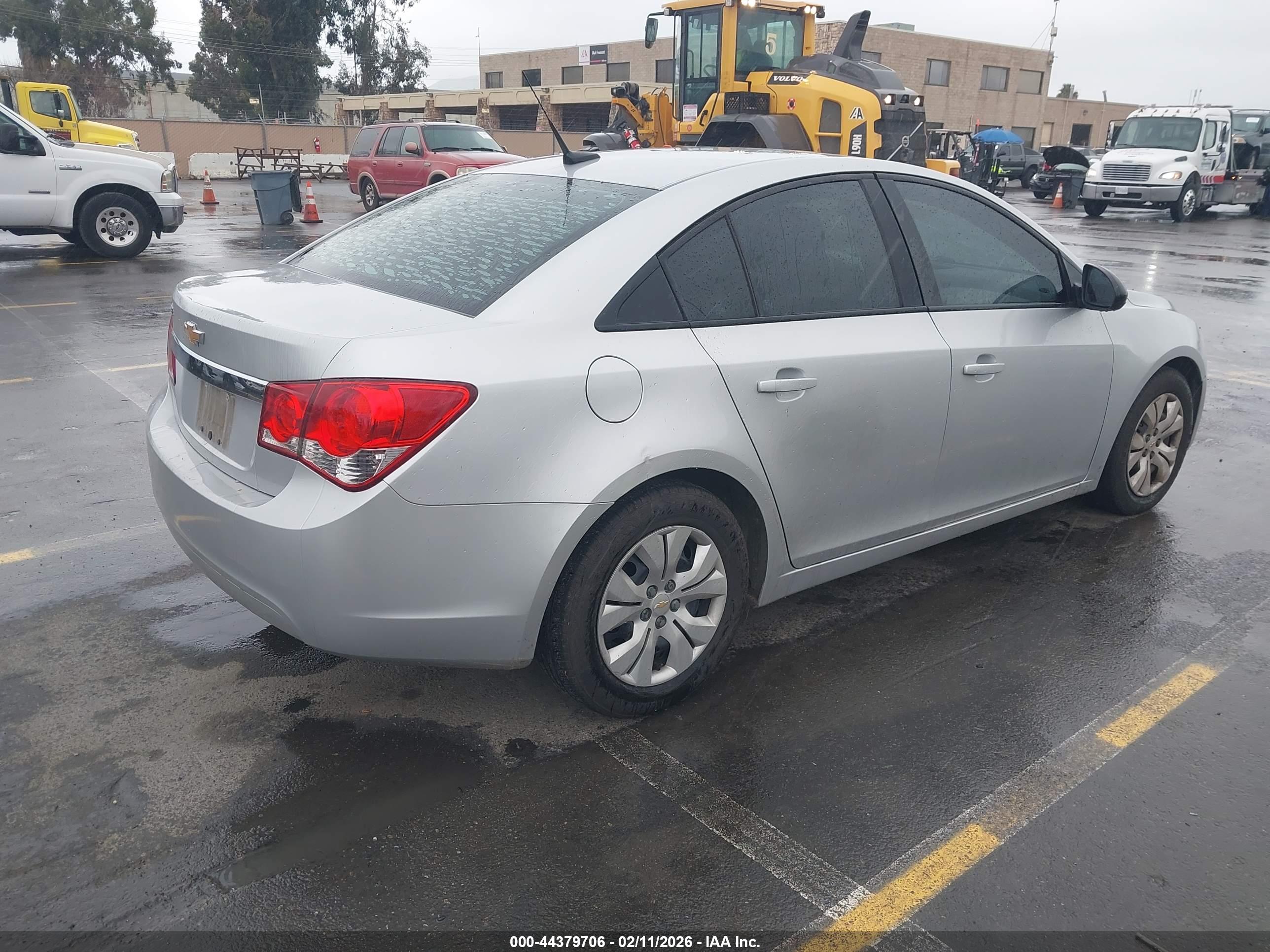 CHEVROLET CRUZE image 4