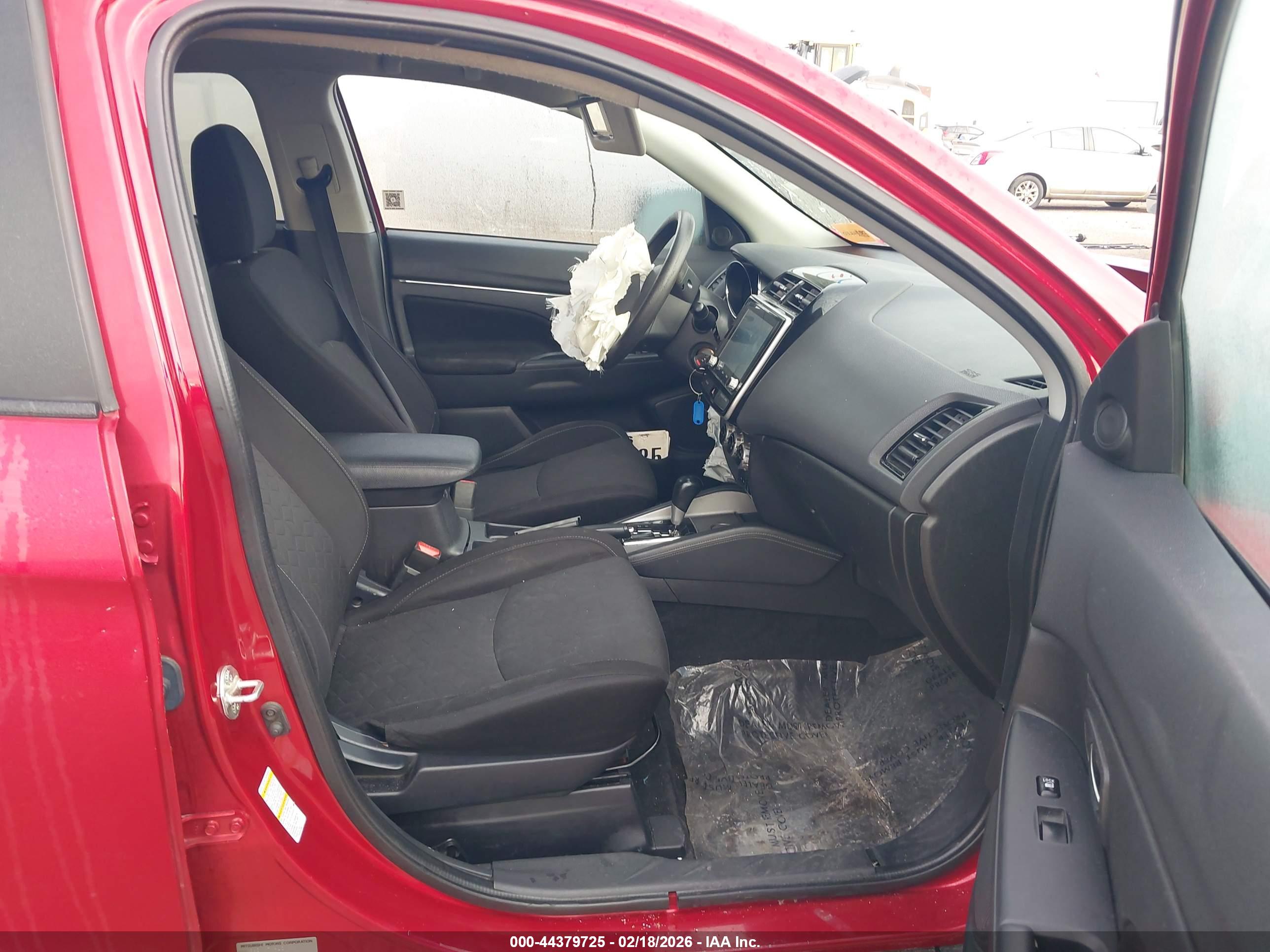 MITSUBISHI OUTLANDER image 5