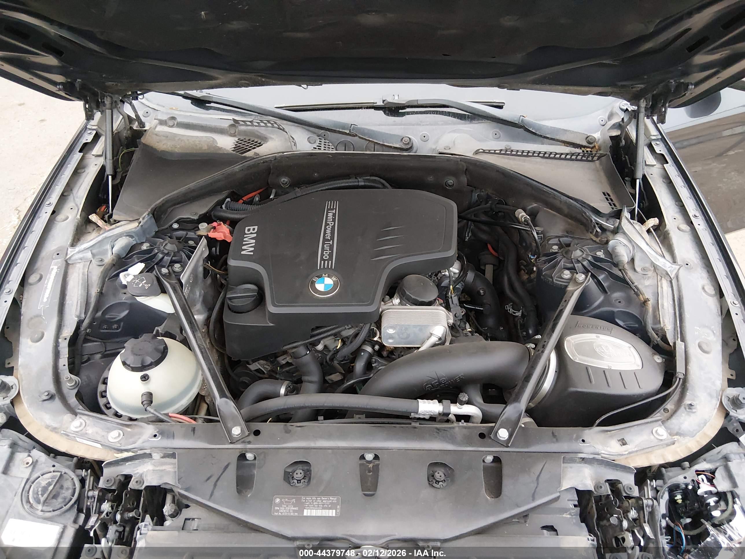 BMW 528I image 10