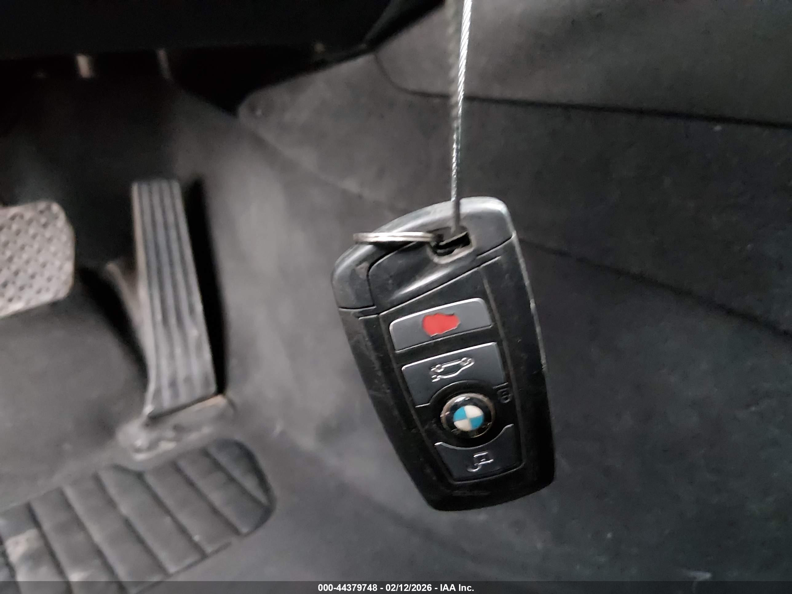 BMW 528I image 11