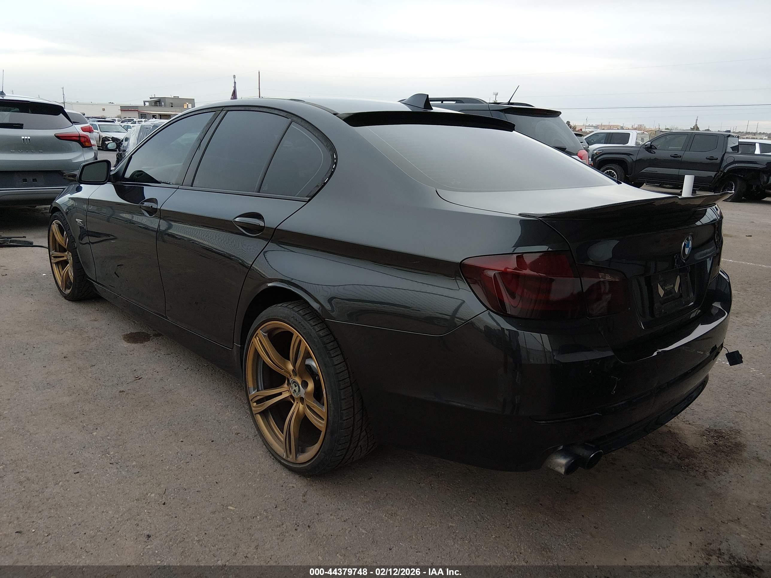 BMW 528I image 3