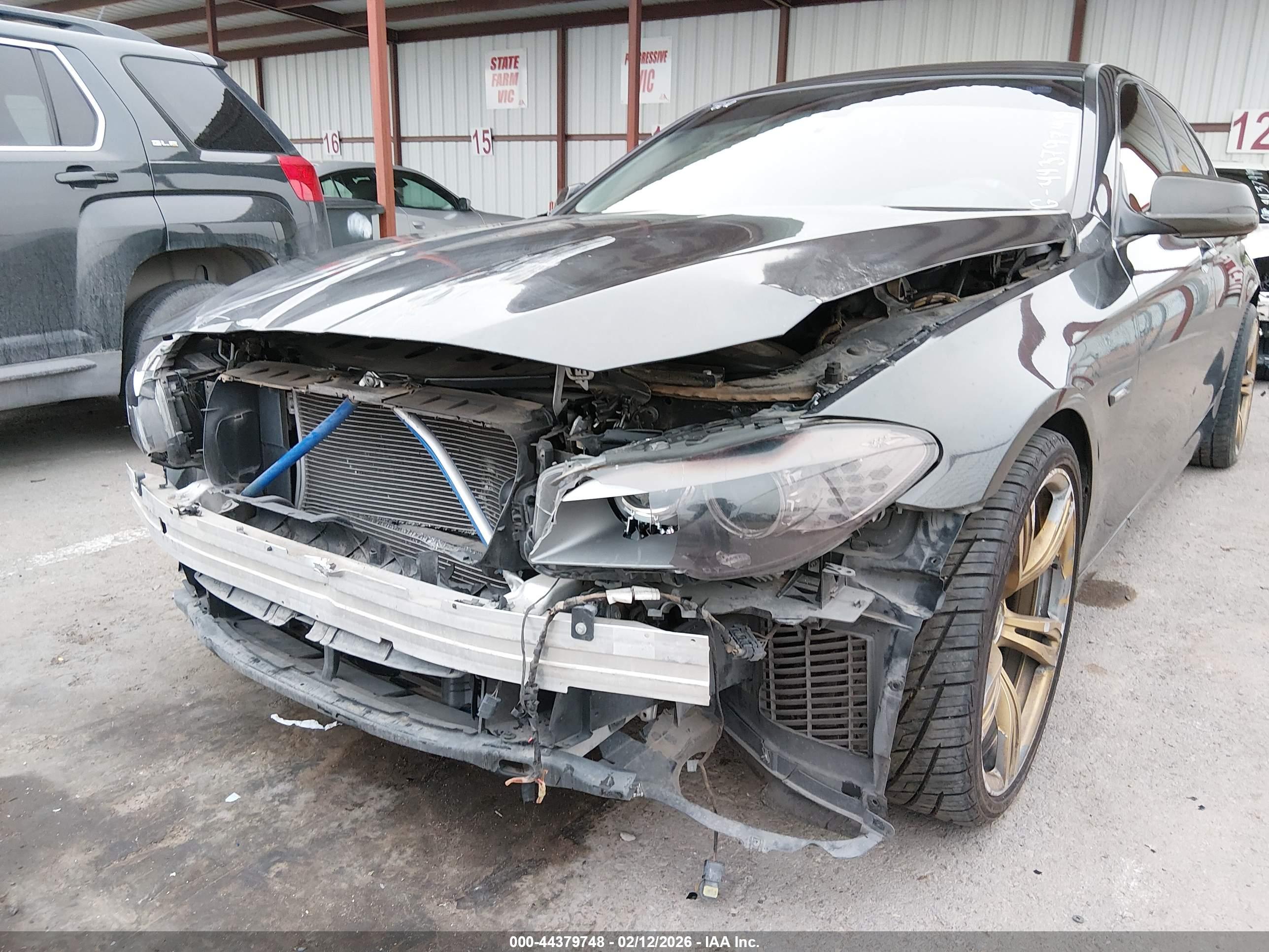 BMW 528I image 6