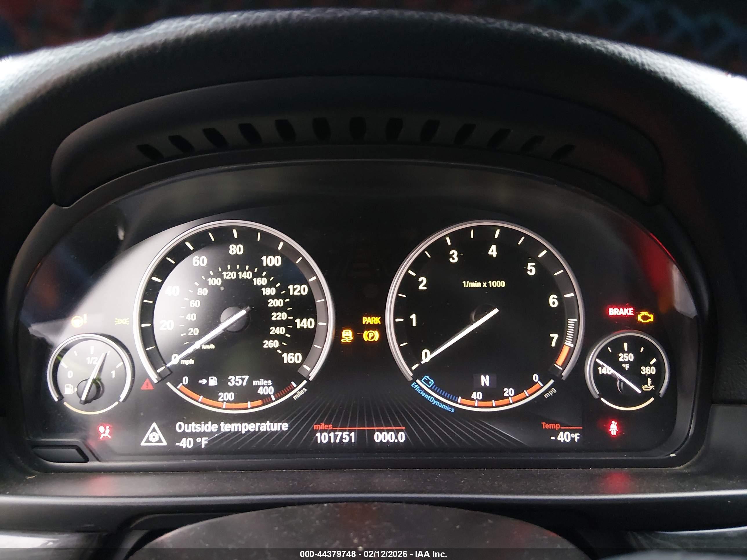 BMW 528I image 7
