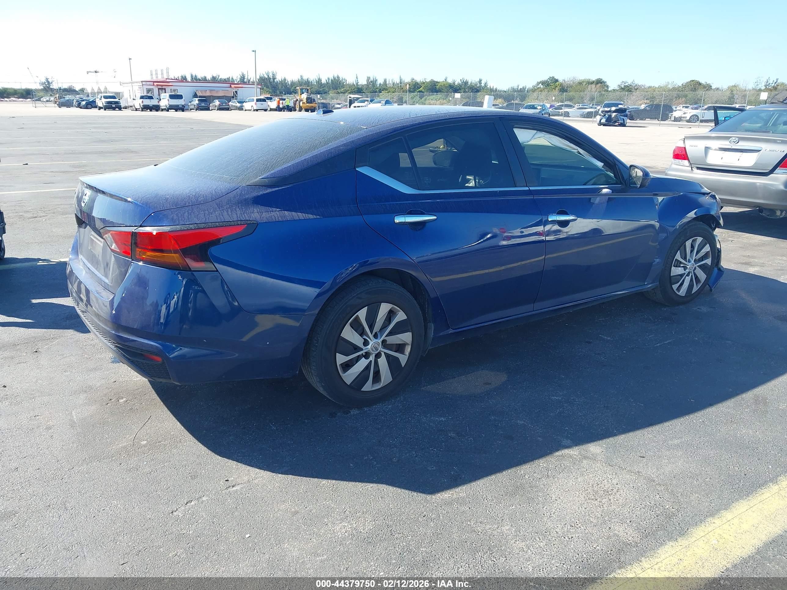 NISSAN ALTIMA image 4