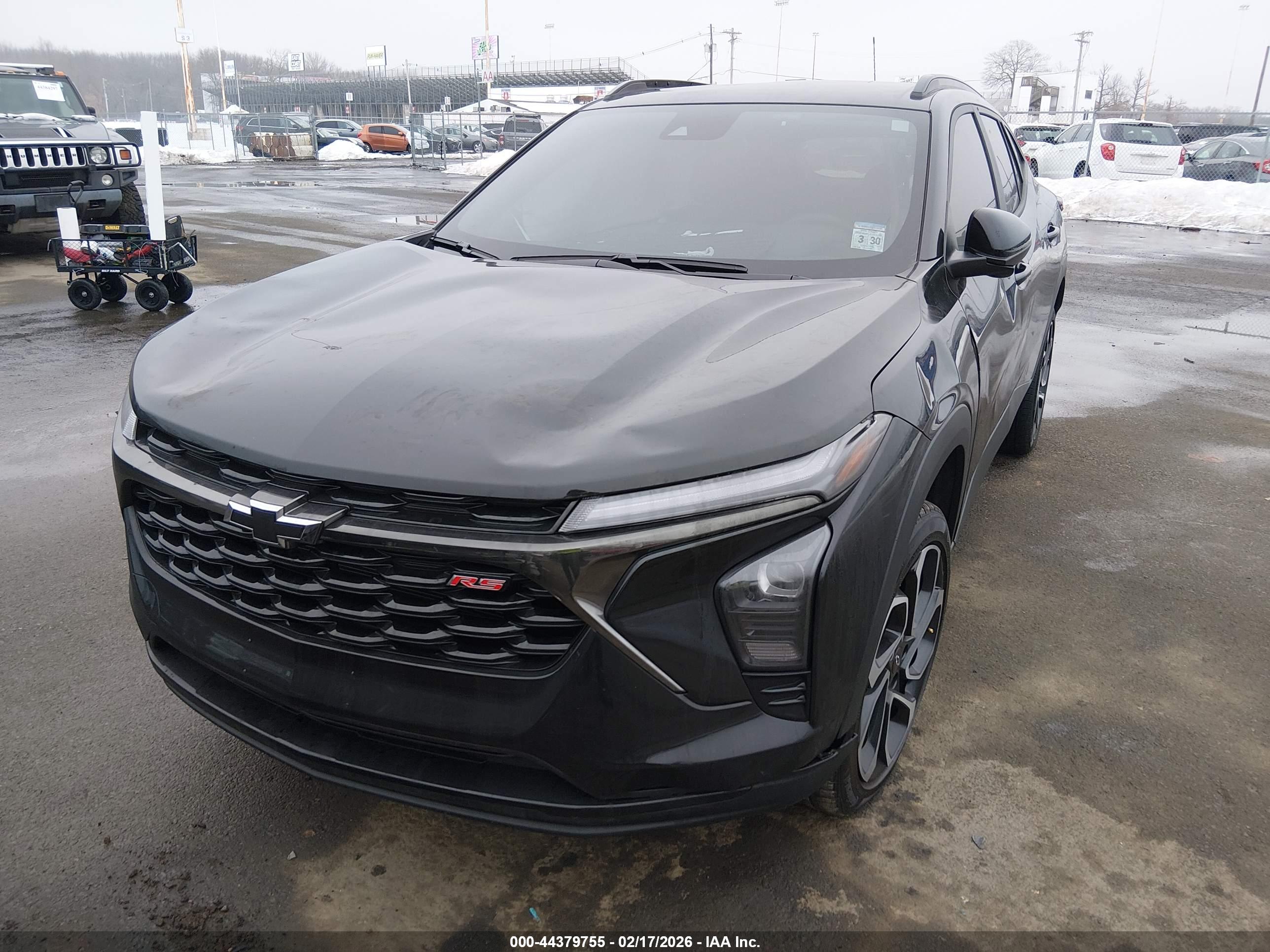 CHEVROLET TRAX image 2