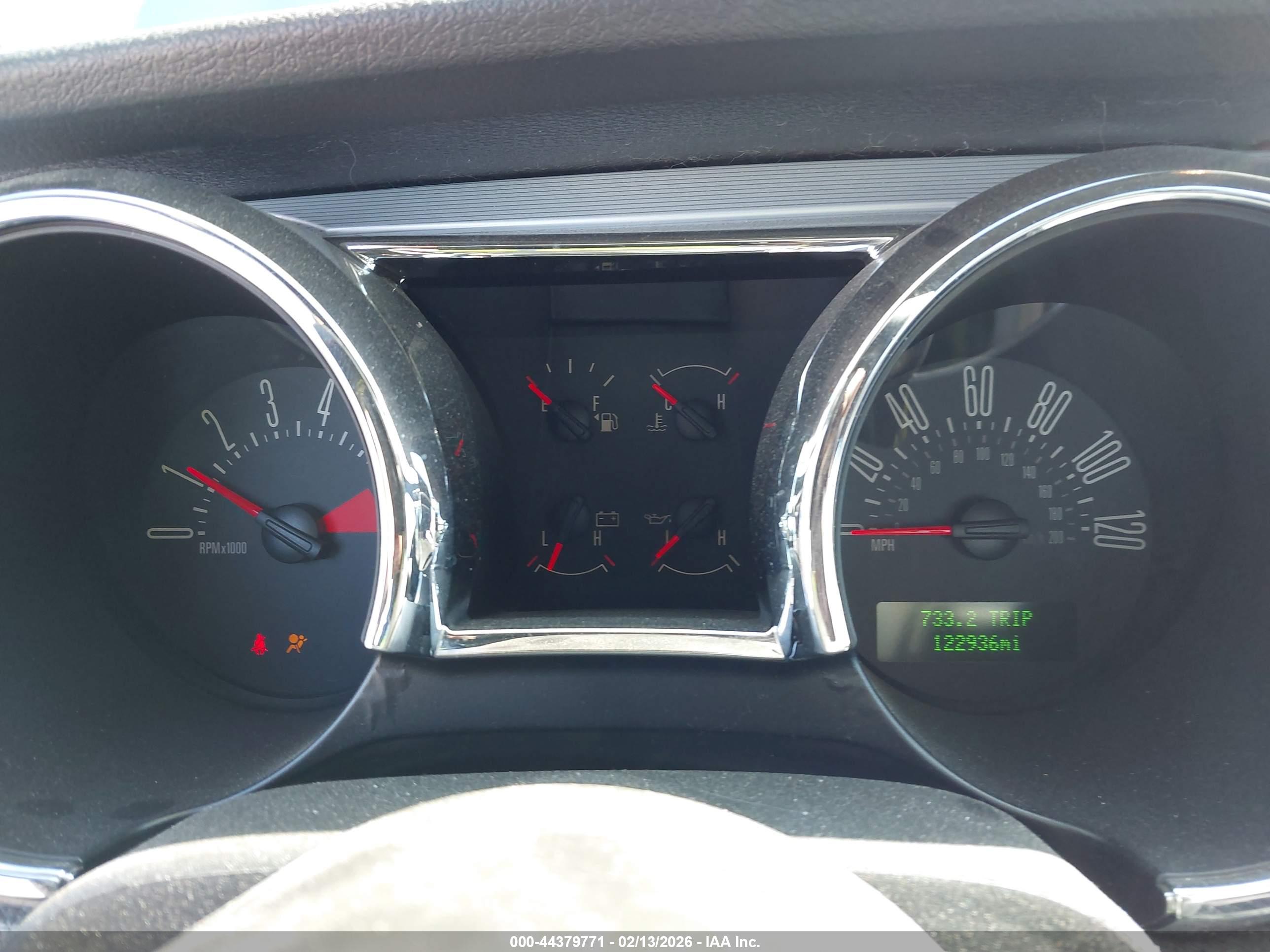 FORD MUSTANG image 7