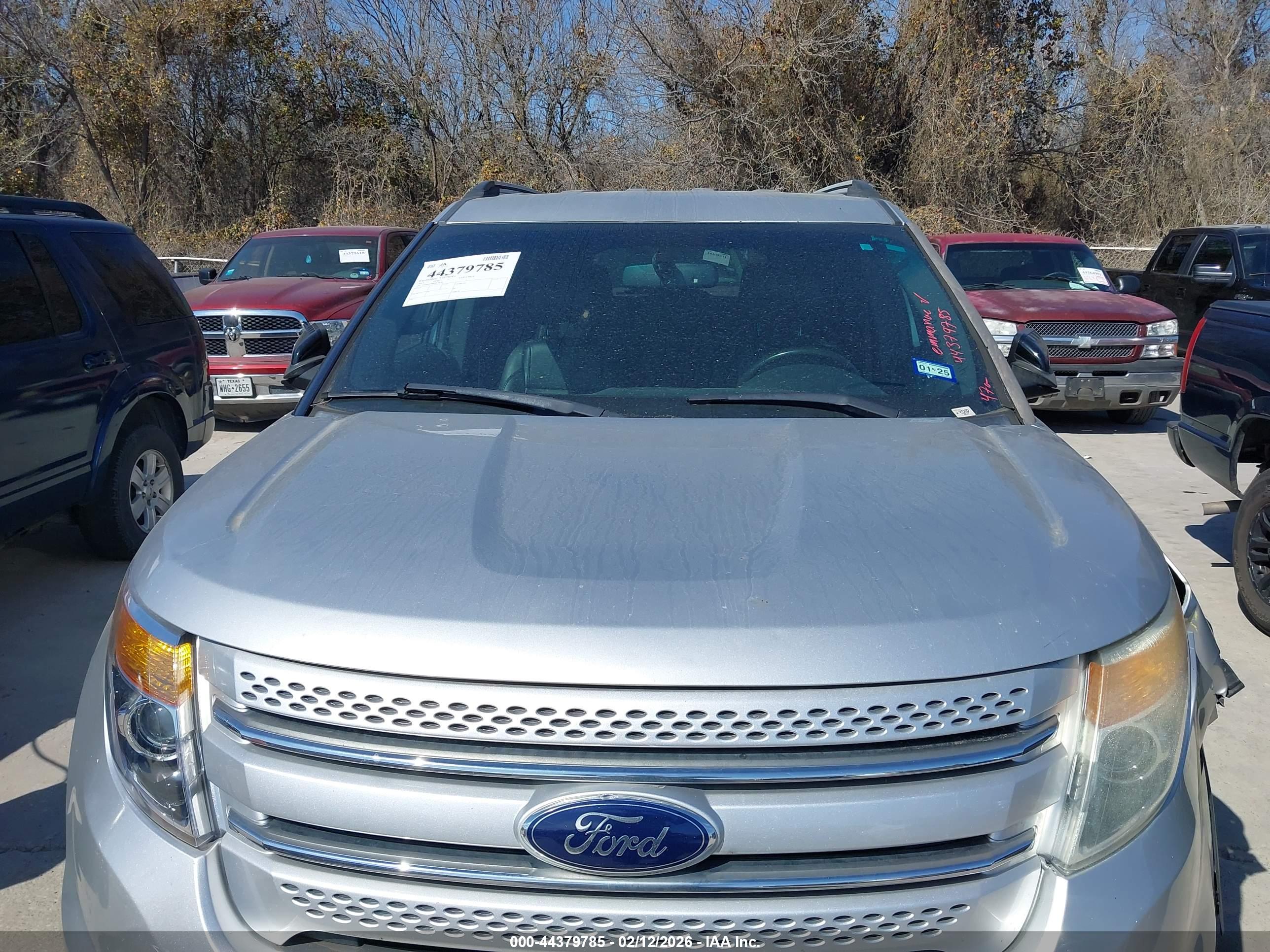 FORD EXPLORER image 6