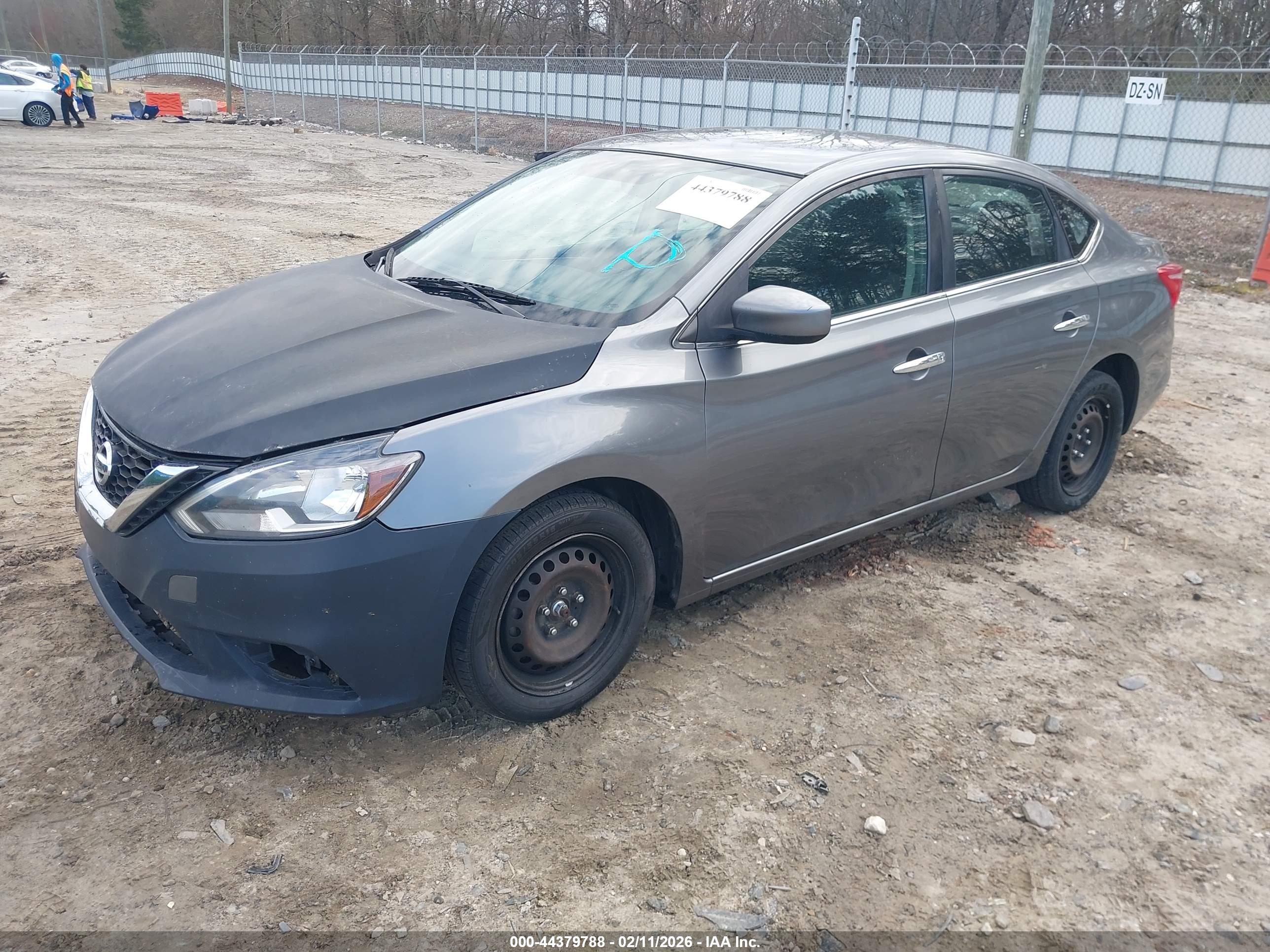 NISSAN SENTRA image 2