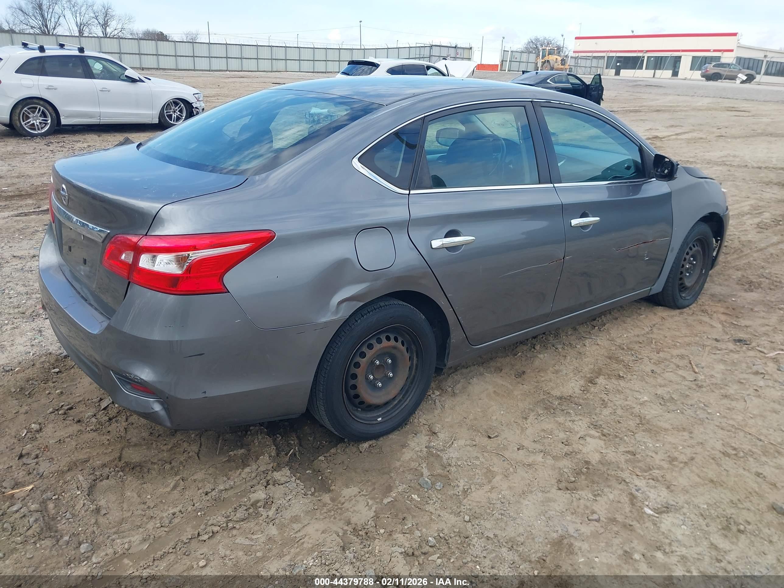 NISSAN SENTRA image 4