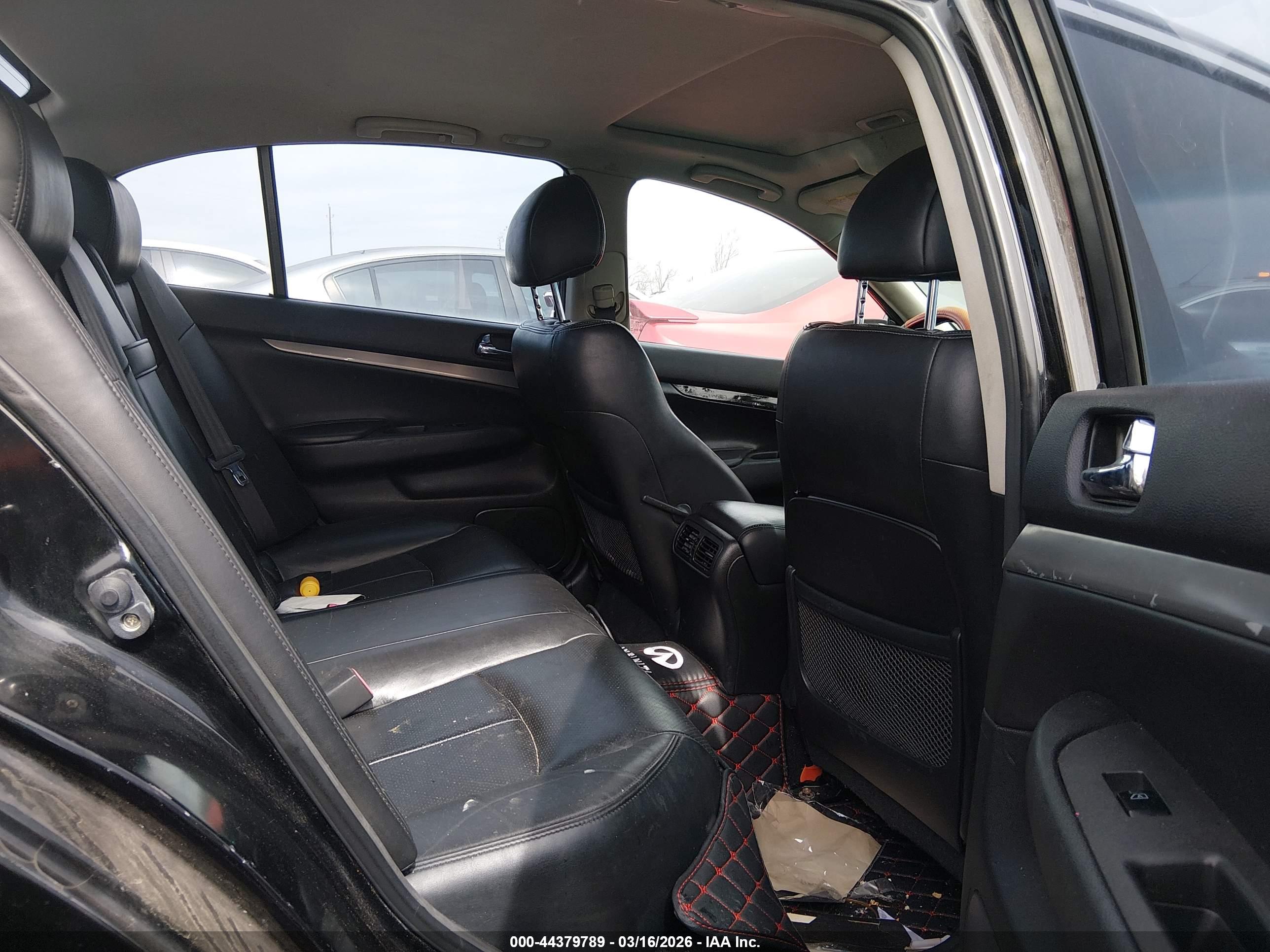 INFINITI G37X image 8